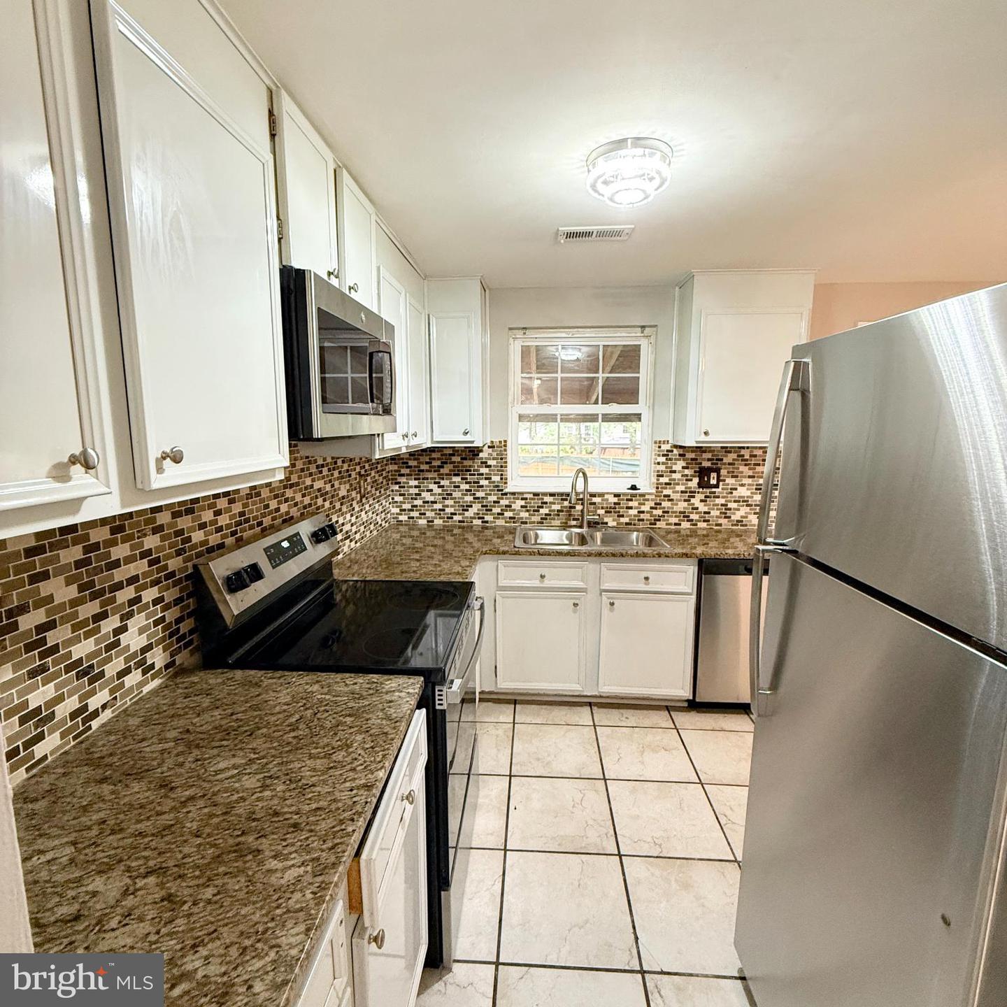 5109 BENDING BRANCH DR, RICHMOND, Virginia 23223, 4 Bedrooms Bedrooms, 6 Rooms Rooms,2 BathroomsBathrooms,Residential,For sale,5109 BENDING BRANCH DR,VAHN2001074 MLS # VAHN2001074