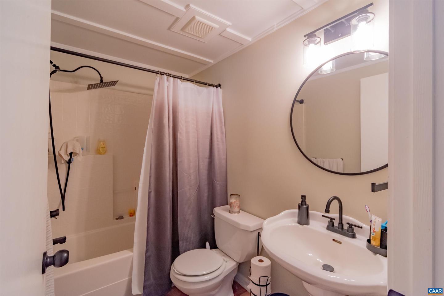 950 APPLE GROVE RD, MINERAL, Virginia 23117, 3 Bedrooms Bedrooms, ,2 BathroomsBathrooms,Residential,For sale,950 APPLE GROVE RD,669204 MLS # 669204