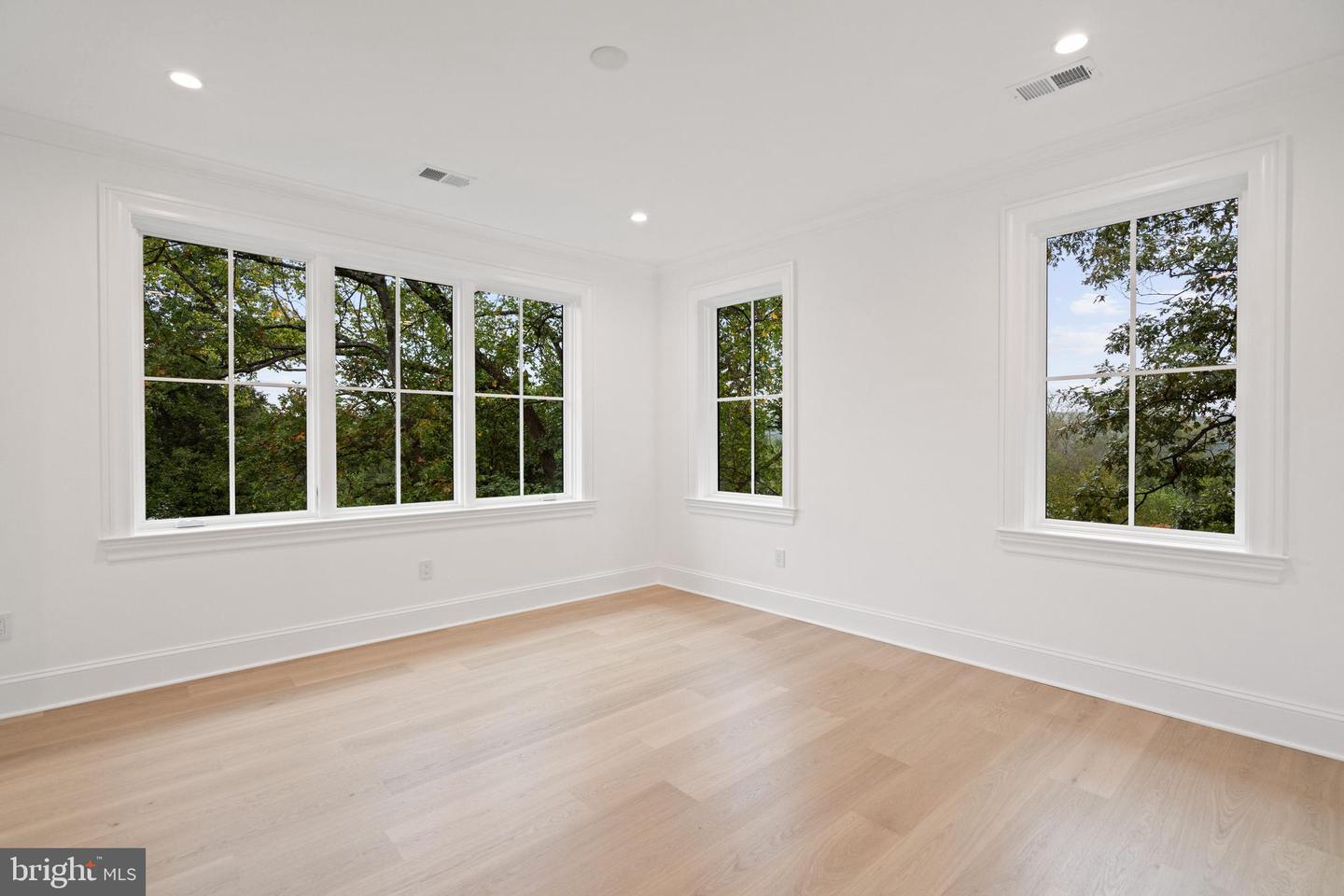 2916 CHESAPEAKE ST NW, WASHINGTON, District Of Columbia 20008, 6 Bedrooms Bedrooms, ,6 BathroomsBathrooms,Residential,For sale,2916 CHESAPEAKE ST NW,DCDC2223526 MLS # DCDC2223526 2916 CHESAPEAKE ST NW, WASHINGTON, District Of Columbia 20008, 6 Bedrooms Bedrooms, ,6 BathroomsBathrooms,Residential,For sale,2916 CHESAPEAKE ST NW,DCDC2223526 MLS # DCDC2223526