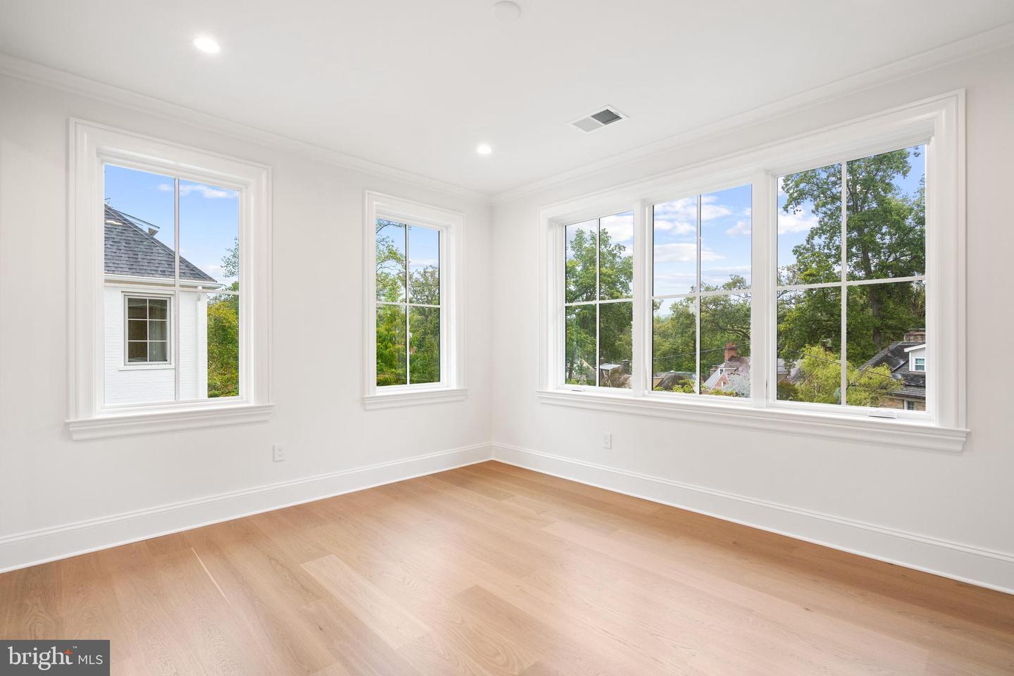 2916 CHESAPEAKE ST NW, WASHINGTON, District Of Columbia 20008, 6 Bedrooms Bedrooms, ,6 BathroomsBathrooms,Residential,For sale,2916 CHESAPEAKE ST NW,DCDC2223526 MLS # DCDC2223526 2916 CHESAPEAKE ST NW, WASHINGTON, District Of Columbia 20008, 6 Bedrooms Bedrooms, ,6 BathroomsBathrooms,Residential,For sale,2916 CHESAPEAKE ST NW,DCDC2223526 MLS # DCDC2223526