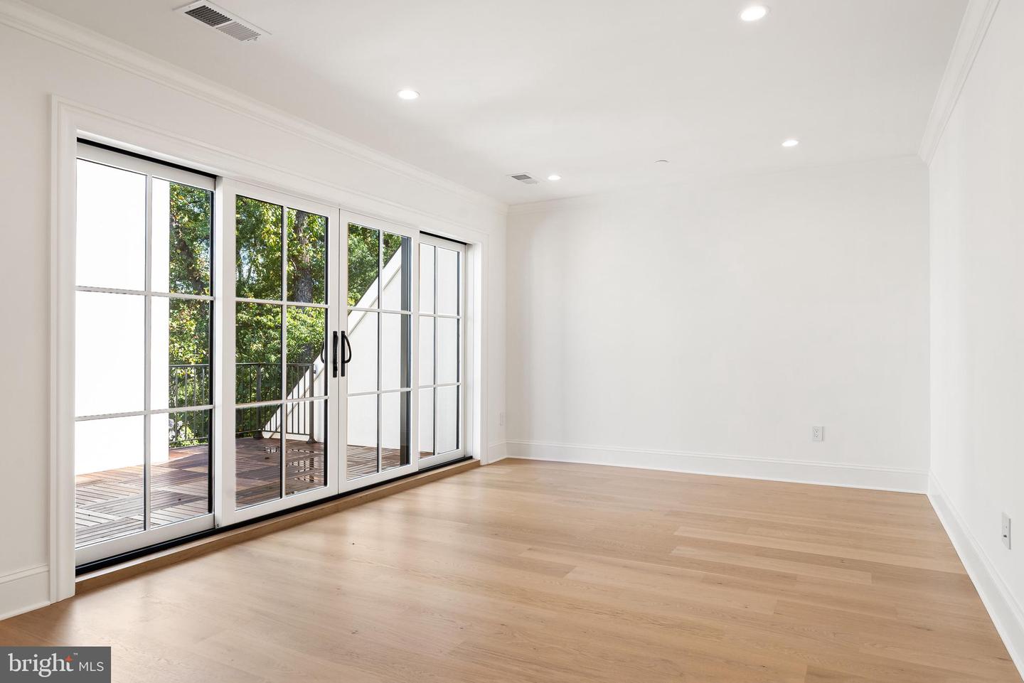 2916 CHESAPEAKE ST NW, WASHINGTON, District Of Columbia 20008, 6 Bedrooms Bedrooms, ,6 BathroomsBathrooms,Residential,For sale,2916 CHESAPEAKE ST NW,DCDC2223526 MLS # DCDC2223526 2916 CHESAPEAKE ST NW, WASHINGTON, District Of Columbia 20008, 6 Bedrooms Bedrooms, ,6 BathroomsBathrooms,Residential,For sale,2916 CHESAPEAKE ST NW,DCDC2223526 MLS # DCDC2223526