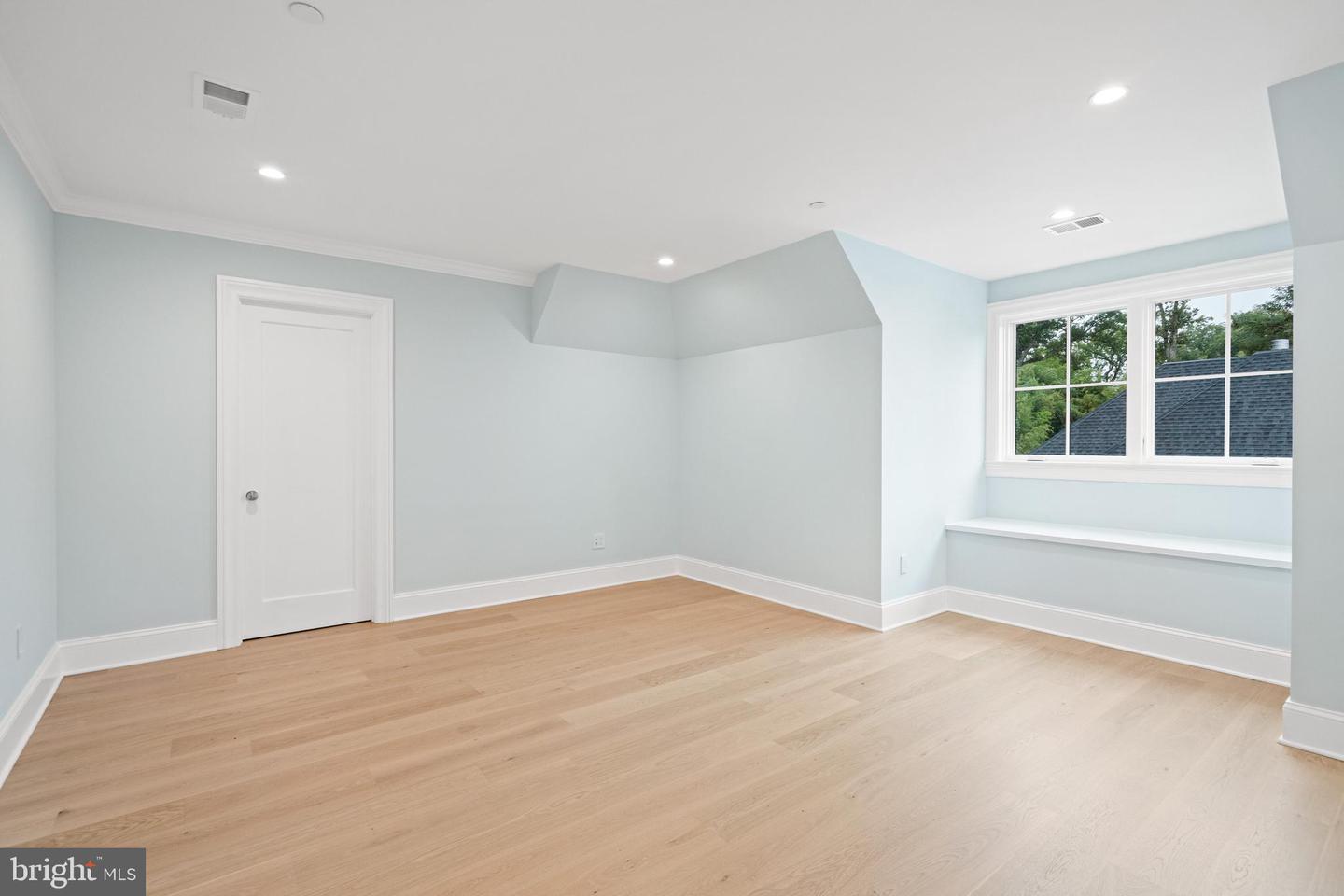2916 CHESAPEAKE ST NW, WASHINGTON, District Of Columbia 20008, 6 Bedrooms Bedrooms, ,6 BathroomsBathrooms,Residential,For sale,2916 CHESAPEAKE ST NW,DCDC2223526 MLS # DCDC2223526 2916 CHESAPEAKE ST NW, WASHINGTON, District Of Columbia 20008, 6 Bedrooms Bedrooms, ,6 BathroomsBathrooms,Residential,For sale,2916 CHESAPEAKE ST NW,DCDC2223526 MLS # DCDC2223526
