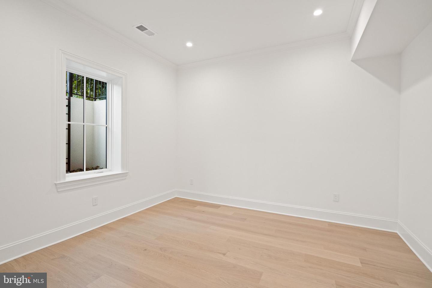 2916 CHESAPEAKE ST NW, WASHINGTON, District Of Columbia 20008, 6 Bedrooms Bedrooms, ,6 BathroomsBathrooms,Residential,For sale,2916 CHESAPEAKE ST NW,DCDC2223526 MLS # DCDC2223526 2916 CHESAPEAKE ST NW, WASHINGTON, District Of Columbia 20008, 6 Bedrooms Bedrooms, ,6 BathroomsBathrooms,Residential,For sale,2916 CHESAPEAKE ST NW,DCDC2223526 MLS # DCDC2223526