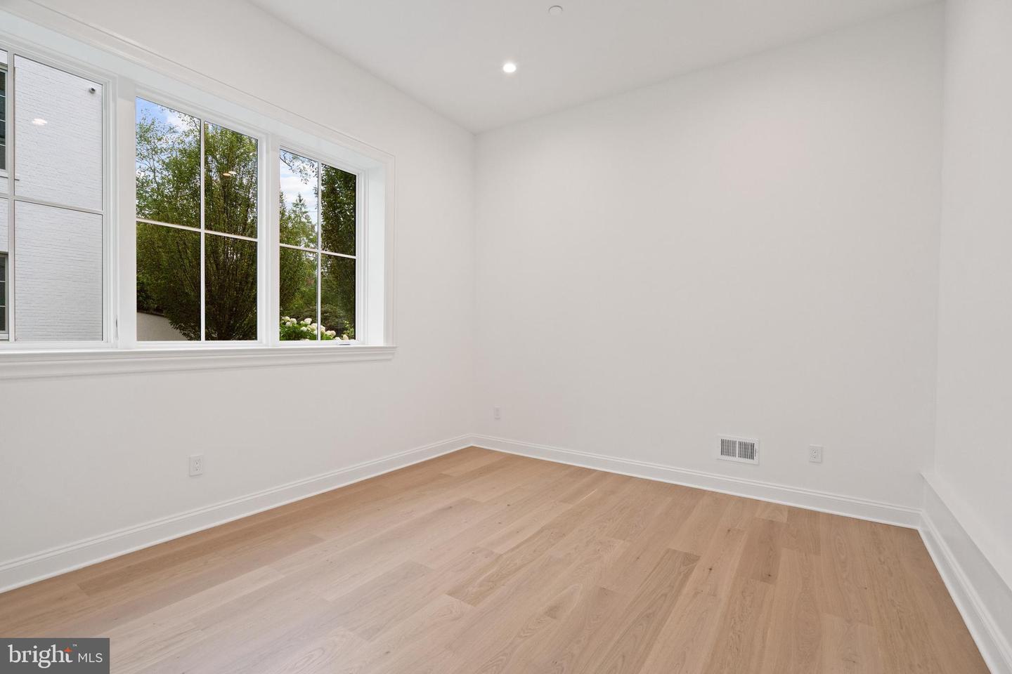 2916 CHESAPEAKE ST NW, WASHINGTON, District Of Columbia 20008, 6 Bedrooms Bedrooms, ,6 BathroomsBathrooms,Residential,For sale,2916 CHESAPEAKE ST NW,DCDC2223526 MLS # DCDC2223526 2916 CHESAPEAKE ST NW, WASHINGTON, District Of Columbia 20008, 6 Bedrooms Bedrooms, ,6 BathroomsBathrooms,Residential,For sale,2916 CHESAPEAKE ST NW,DCDC2223526 MLS # DCDC2223526