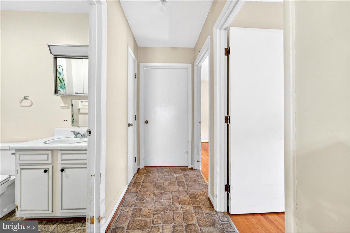 181 QUICKS MILL RD, VERONA, Virginia 24482, 3 Bedrooms Bedrooms, ,1 BathroomBathrooms,Residential,For sale,181 QUICKS MILL RD,VAAG2002664 MLS # VAAG2002664