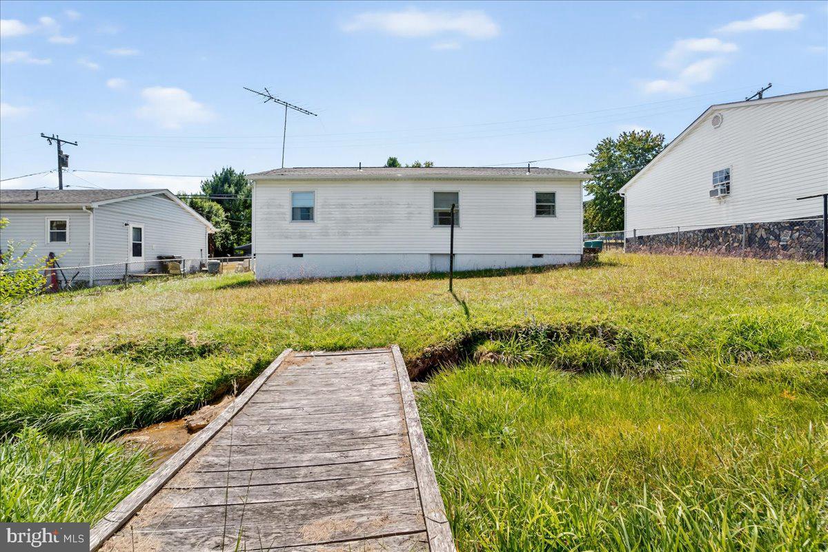 181 QUICKS MILL RD, VERONA, Virginia 24482, 3 Bedrooms Bedrooms, ,1 BathroomBathrooms,Residential,For sale,181 QUICKS MILL RD,VAAG2002664 MLS # VAAG2002664