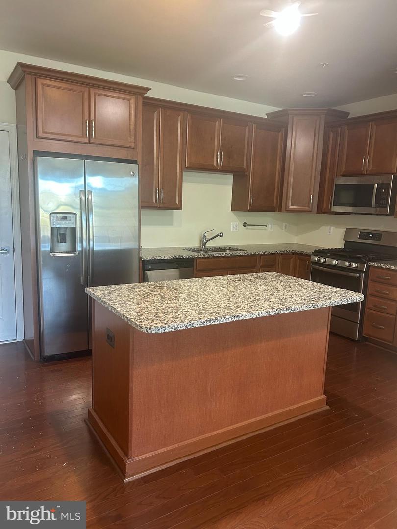 43053 THOROUGHFARE GAP TER, ASHBURN, Virginia 20148, 3 Bedrooms Bedrooms, ,2 BathroomsBathrooms,Residential,For sale,43053 THOROUGHFARE GAP TER,VALO2107316 MLS # VALO2107316