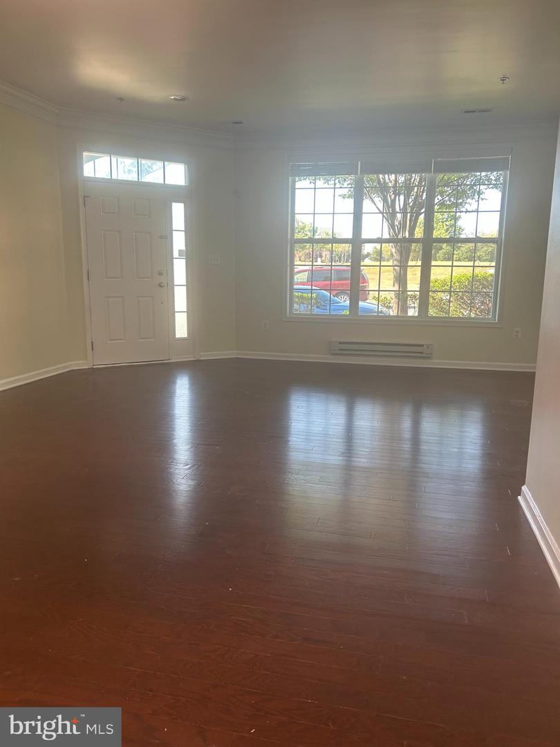 43053 THOROUGHFARE GAP TER, ASHBURN, Virginia 20148, 3 Bedrooms Bedrooms, ,2 BathroomsBathrooms,Residential,For sale,43053 THOROUGHFARE GAP TER,VALO2107316 MLS # VALO2107316