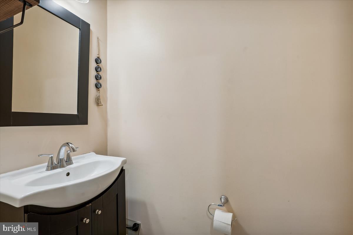 8347 IVY GLEN CT, MANASSAS, Virginia 20110, 3 Bedrooms Bedrooms, ,3 BathroomsBathrooms,Residential,For sale,8347 IVY GLEN CT,VAMN2009378 MLS # VAMN2009378