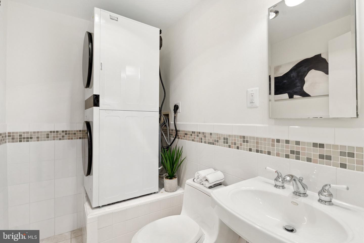 1880 COLUMBIA RD NW #204, WASHINGTON, District Of Columbia 20009, 1 Bedroom Bedrooms, 7 Rooms Rooms,1 BathroomBathrooms,Residential,For sale,1880 COLUMBIA RD NW #204,DCDC2198068 MLS # DCDC2198068