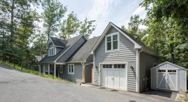 1079 LAKEVIEW DR, CROSS JUNCTION, Virginia 22625, 4 Bedrooms Bedrooms, ,3 BathroomsBathrooms,Residential,For sale,1079 LAKEVIEW DR,VAFV2035070 MLS # VAFV2035070
