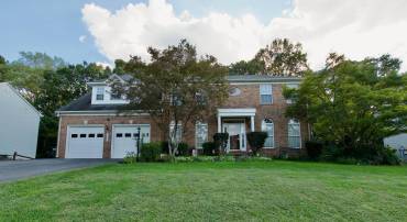 5207 QUIET PL, WOODBRIDGE, Virginia 22193, 5 Bedrooms Bedrooms, ,3 BathroomsBathrooms,Residential,For sale,5207 QUIET PL,VAPW2101390 MLS # VAPW2101390