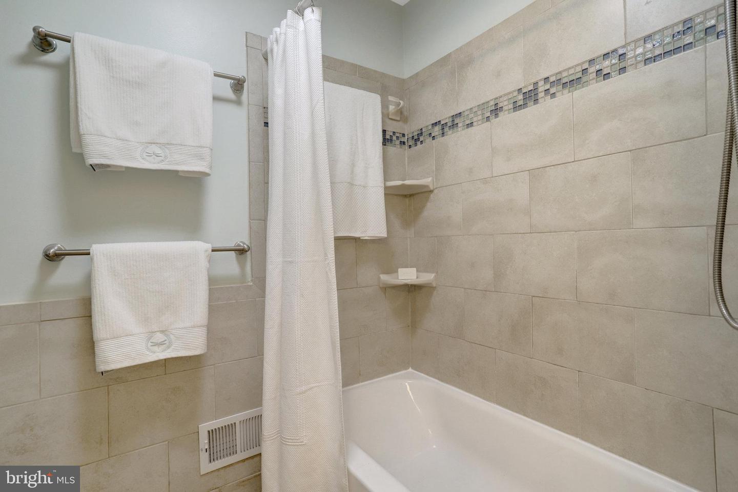 7206 JOSHUA TREE LN, SPRINGFIELD, Virginia 22152, 4 Bedrooms Bedrooms, ,2 BathroomsBathrooms,Residential,For sale,7206 JOSHUA TREE LN,VAFX2262290 MLS # VAFX2262290