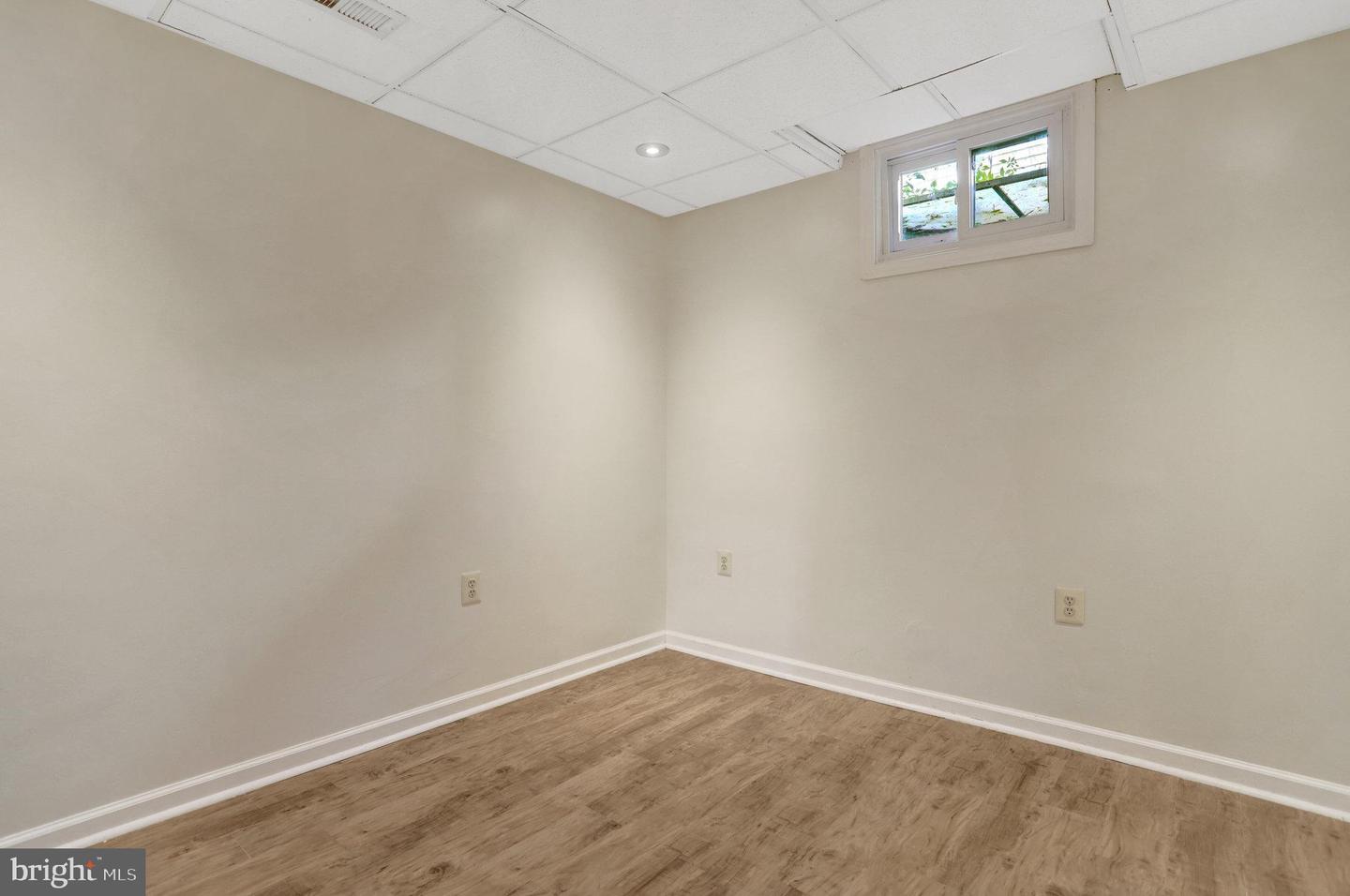 7206 JOSHUA TREE LN, SPRINGFIELD, Virginia 22152, 4 Bedrooms Bedrooms, ,2 BathroomsBathrooms,Residential,For sale,7206 JOSHUA TREE LN,VAFX2262290 MLS # VAFX2262290