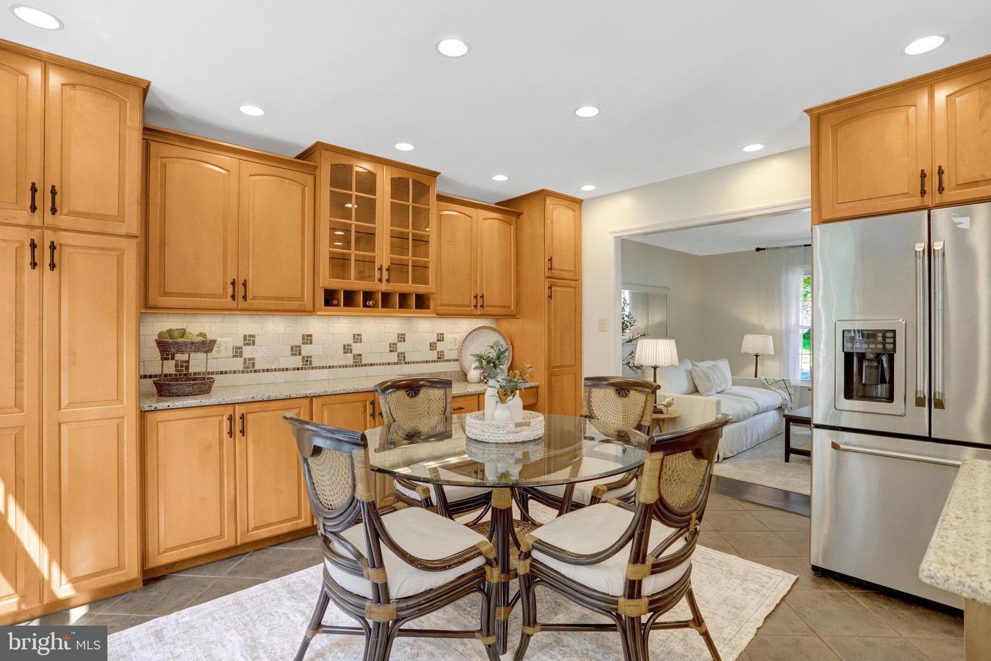 7206 JOSHUA TREE LN, SPRINGFIELD, Virginia 22152, 4 Bedrooms Bedrooms, ,2 BathroomsBathrooms,Residential,For sale,7206 JOSHUA TREE LN,VAFX2262290 MLS # VAFX2262290