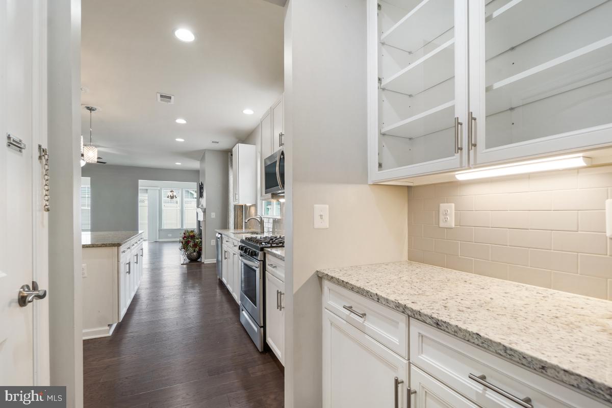 12205 GLEN OAKS DR, FREDERICKSBURG, Virginia 22407, 3 Bedrooms Bedrooms, 5 Rooms Rooms,2 BathroomsBathrooms,Residential,For sale,12205 GLEN OAKS DR,VASP2035646 MLS # VASP2035646
