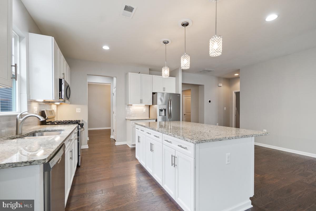12205 GLEN OAKS DR, FREDERICKSBURG, Virginia 22407, 3 Bedrooms Bedrooms, 5 Rooms Rooms,2 BathroomsBathrooms,Residential,For sale,12205 GLEN OAKS DR,VASP2035646 MLS # VASP2035646