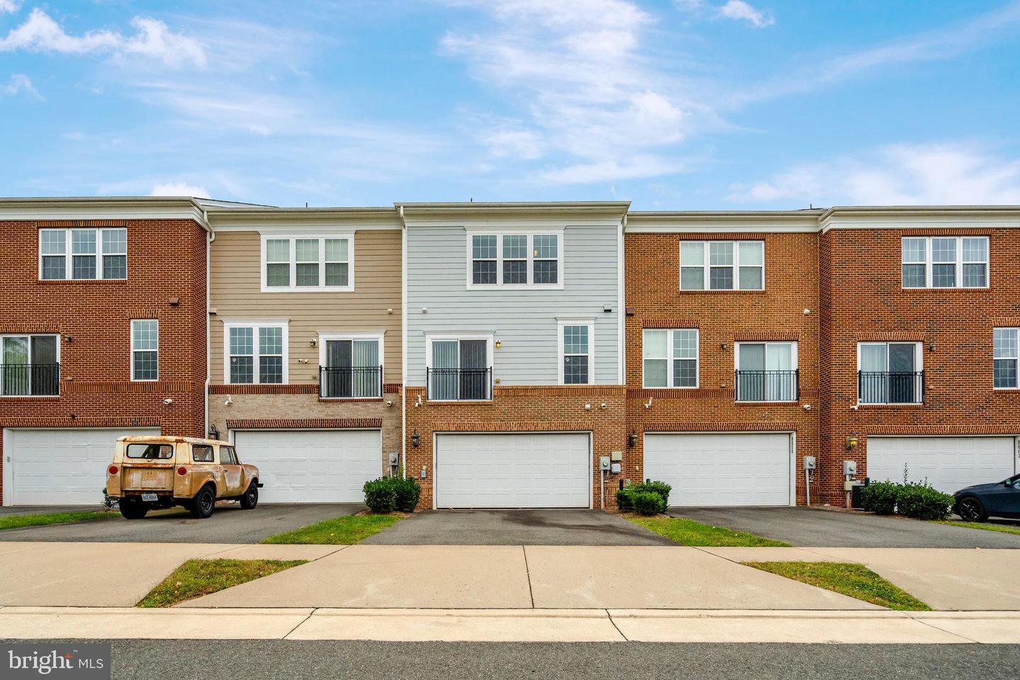 8854 ORCHARD LN, MANASSAS, Virginia 20110, 4 Bedrooms Bedrooms, ,3 BathroomsBathrooms,Residential,For sale,8854 ORCHARD LN,VAMN2009308 MLS # VAMN2009308