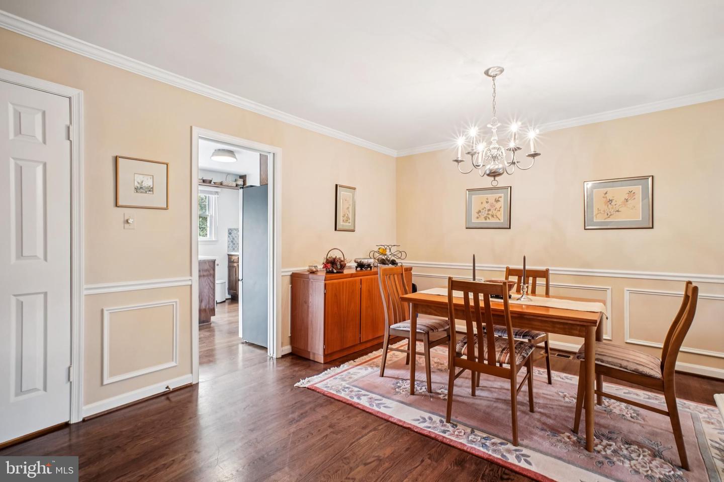 5936 MUNSON CT, FALLS CHURCH, Virginia 22041, 3 Bedrooms Bedrooms, ,3 BathroomsBathrooms,Residential,For sale,5936 MUNSON CT,VAFX2265252 MLS # VAFX2265252