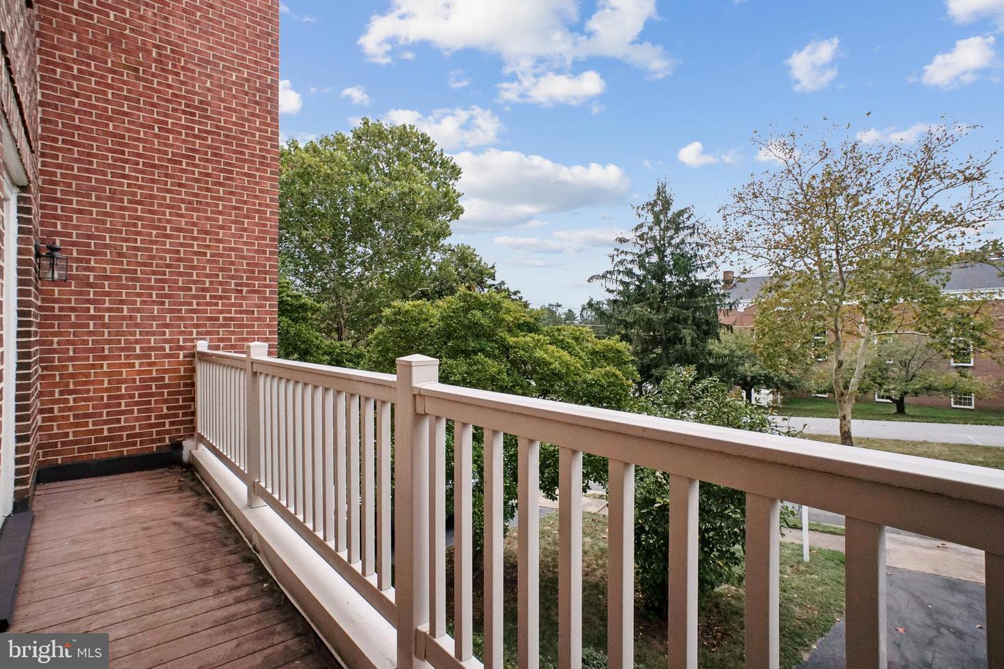 5936 MUNSON CT, FALLS CHURCH, Virginia 22041, 3 Bedrooms Bedrooms, ,3 BathroomsBathrooms,Residential,For sale,5936 MUNSON CT,VAFX2265252 MLS # VAFX2265252