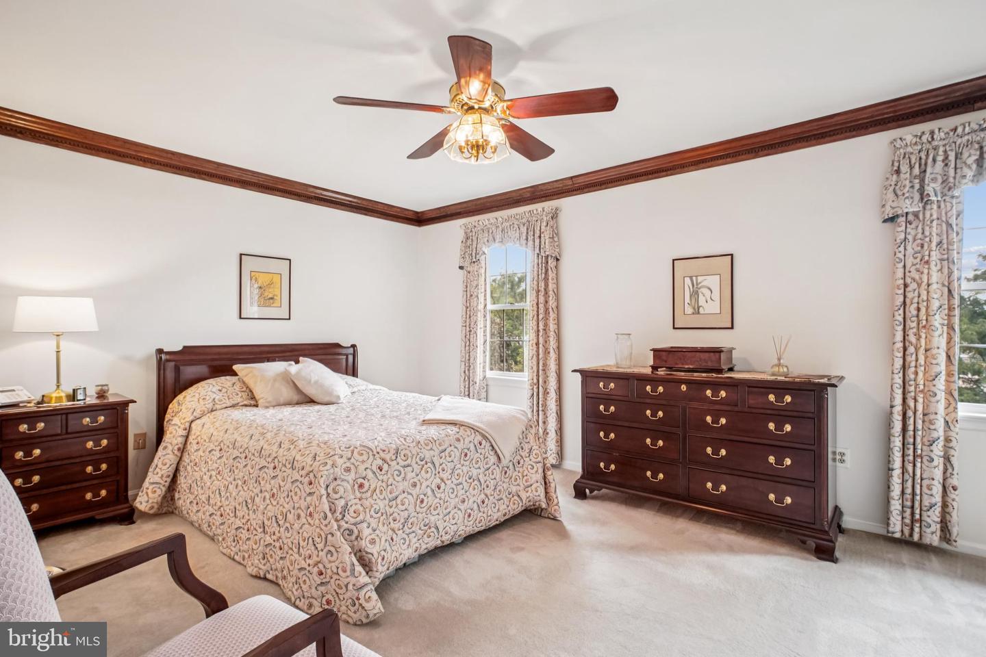 5936 MUNSON CT, FALLS CHURCH, Virginia 22041, 3 Bedrooms Bedrooms, ,3 BathroomsBathrooms,Residential,For sale,5936 MUNSON CT,VAFX2265252 MLS # VAFX2265252