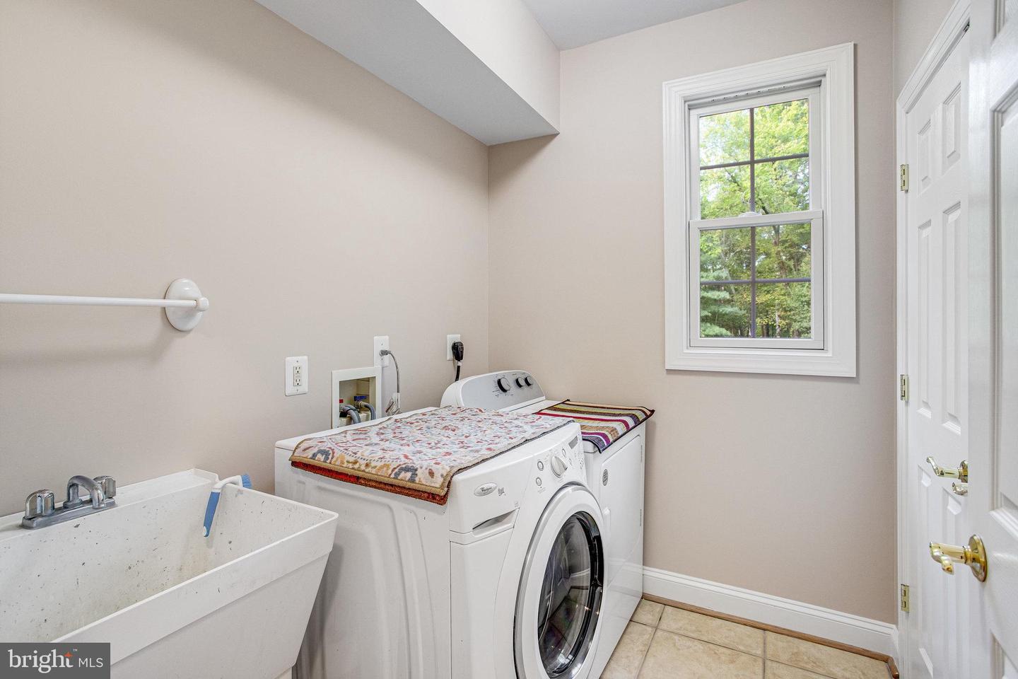 9300 MACKENZIE MEADOW CT, NOKESVILLE, Virginia 20181, 5 Bedrooms Bedrooms, ,5 BathroomsBathrooms,Residential,For sale,9300 MACKENZIE MEADOW CT,VAPW2103680 MLS # VAPW2103680