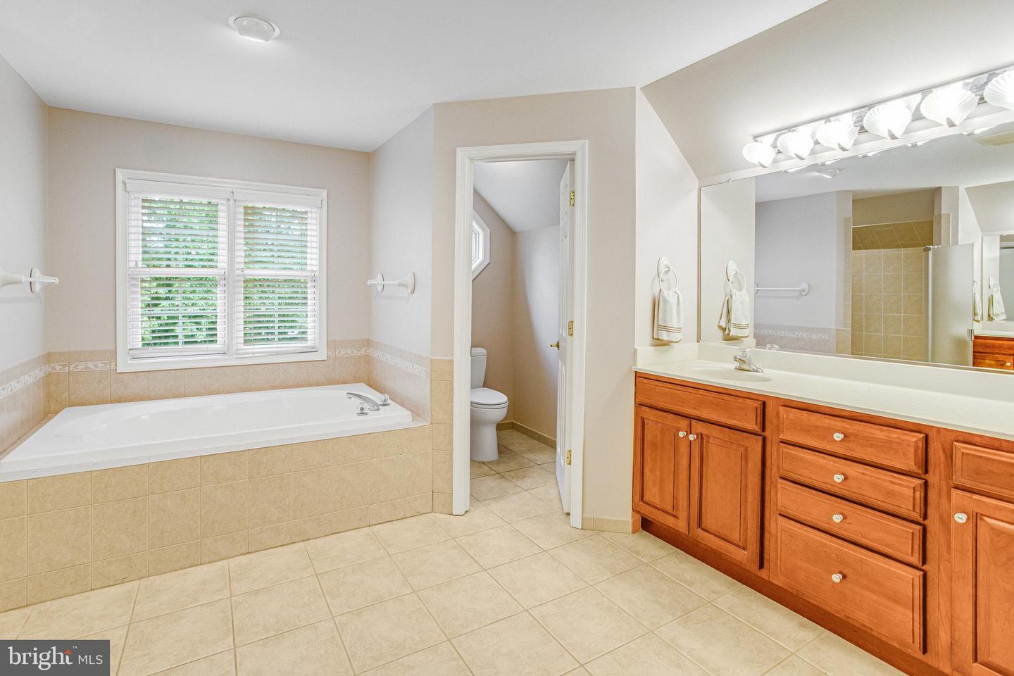 9300 MACKENZIE MEADOW CT, NOKESVILLE, Virginia 20181, 5 Bedrooms Bedrooms, ,5 BathroomsBathrooms,Residential,For sale,9300 MACKENZIE MEADOW CT,VAPW2103680 MLS # VAPW2103680