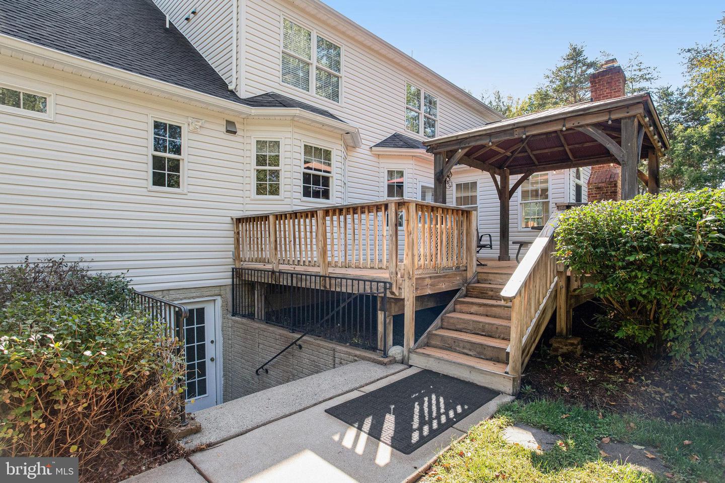 9300 MACKENZIE MEADOW CT, NOKESVILLE, Virginia 20181, 5 Bedrooms Bedrooms, ,5 BathroomsBathrooms,Residential,For sale,9300 MACKENZIE MEADOW CT,VAPW2103680 MLS # VAPW2103680