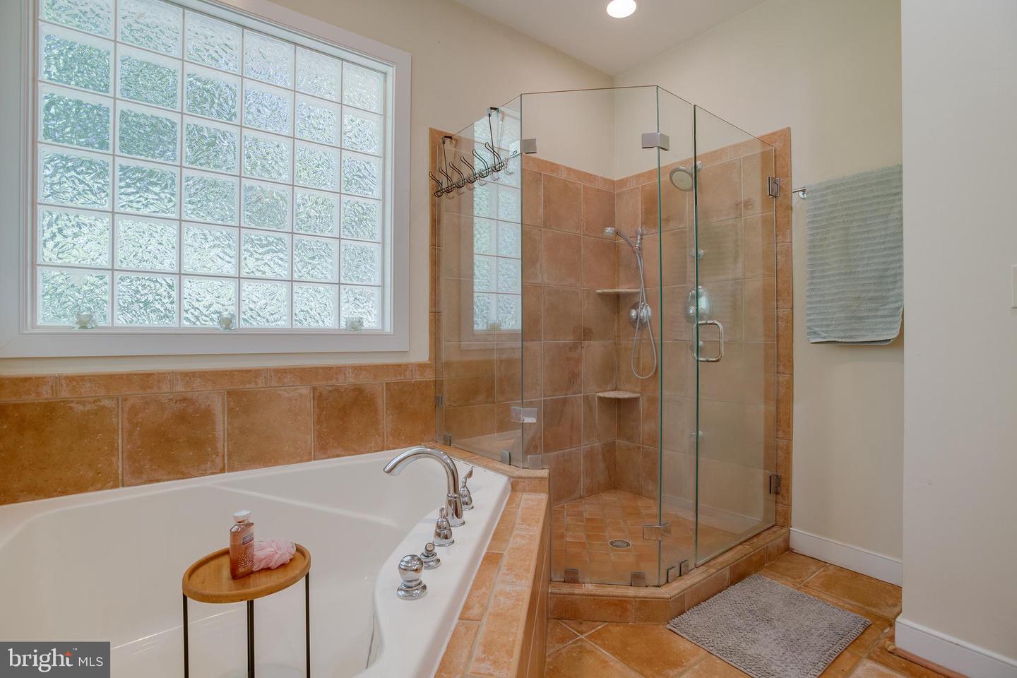 3446 SOUTHAMPTON DR, JEFFERSONTON, Virginia 22724, 5 Bedrooms Bedrooms, ,3 BathroomsBathrooms,Residential,For sale,3446 SOUTHAMPTON DR,VACU2011524 MLS # VACU2011524