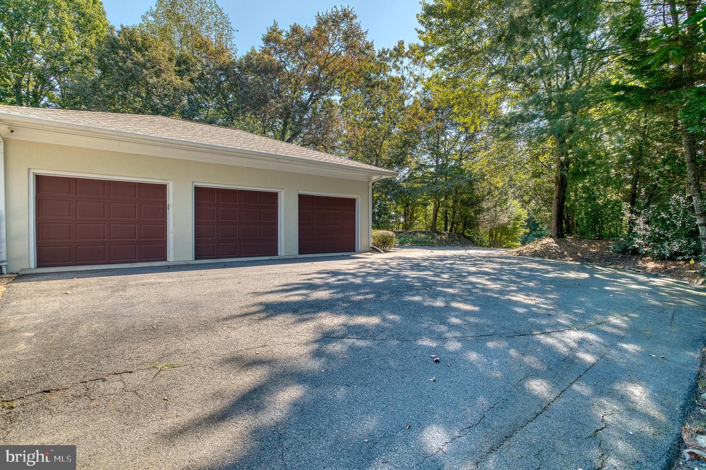 3446 SOUTHAMPTON DR, JEFFERSONTON, Virginia 22724, 5 Bedrooms Bedrooms, ,3 BathroomsBathrooms,Residential,For sale,3446 SOUTHAMPTON DR,VACU2011524 MLS # VACU2011524