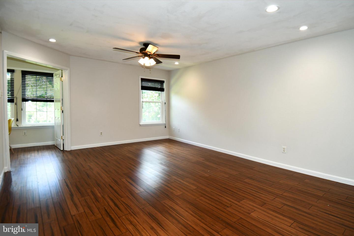 3315 WYNDHAM CIR #1223, ALEXANDRIA, Virginia 22302, 1 Bedroom Bedrooms, ,1 BathroomBathrooms,Residential,For sale,3315 WYNDHAM CIR #1223,VAAX2049492 MLS # VAAX2049492 3315 WYNDHAM CIR #1223, ALEXANDRIA, Virginia 22302, 1 Bedroom Bedrooms, ,1 BathroomBathrooms,Residential,For sale,3315 WYNDHAM CIR #1223,VAAX2049492 MLS # VAAX2049492