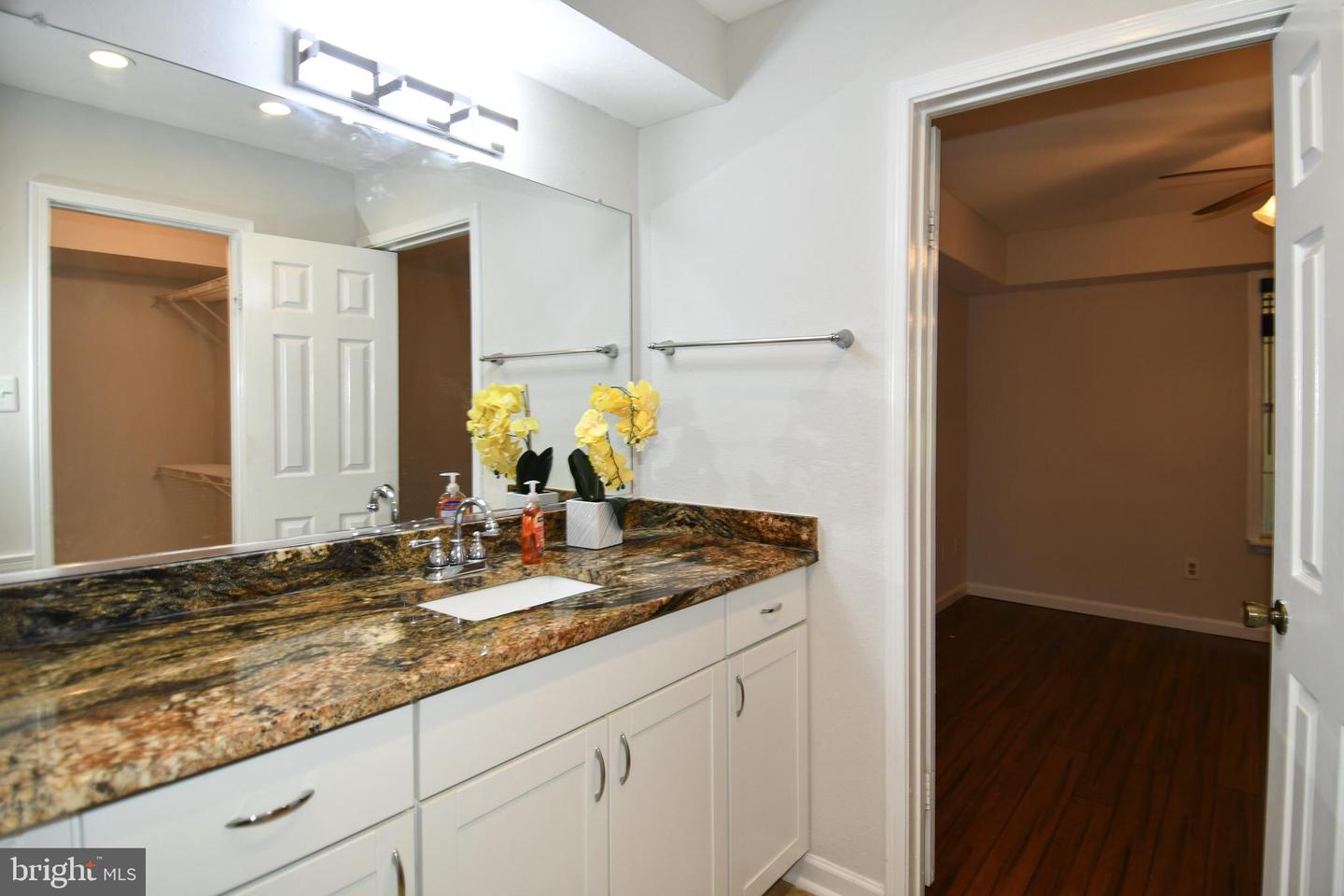 3315 WYNDHAM CIR #1223, ALEXANDRIA, Virginia 22302, 1 Bedroom Bedrooms, ,1 BathroomBathrooms,Residential,For sale,3315 WYNDHAM CIR #1223,VAAX2049492 MLS # VAAX2049492 3315 WYNDHAM CIR #1223, ALEXANDRIA, Virginia 22302, 1 Bedroom Bedrooms, ,1 BathroomBathrooms,Residential,For sale,3315 WYNDHAM CIR #1223,VAAX2049492 MLS # VAAX2049492