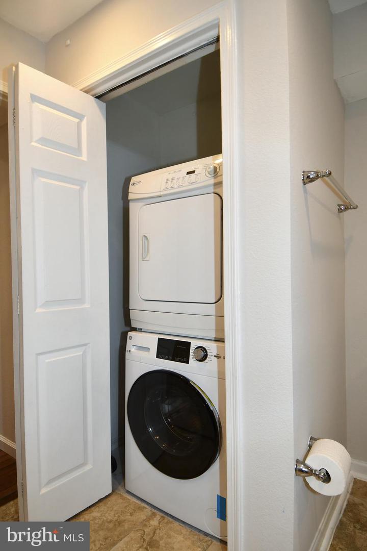 3315 WYNDHAM CIR #1223, ALEXANDRIA, Virginia 22302, 1 Bedroom Bedrooms, ,1 BathroomBathrooms,Residential,For sale,3315 WYNDHAM CIR #1223,VAAX2049492 MLS # VAAX2049492 3315 WYNDHAM CIR #1223, ALEXANDRIA, Virginia 22302, 1 Bedroom Bedrooms, ,1 BathroomBathrooms,Residential,For sale,3315 WYNDHAM CIR #1223,VAAX2049492 MLS # VAAX2049492