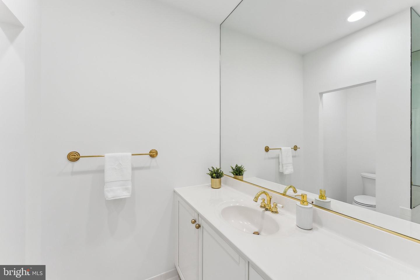 4819 KEMBLE PL NW, WASHINGTON, District Of Columbia 20007, 5 Bedrooms Bedrooms, ,4 BathroomsBathrooms,Residential,For sale,4819 KEMBLE PL NW,DCDC2206672 MLS # DCDC2206672