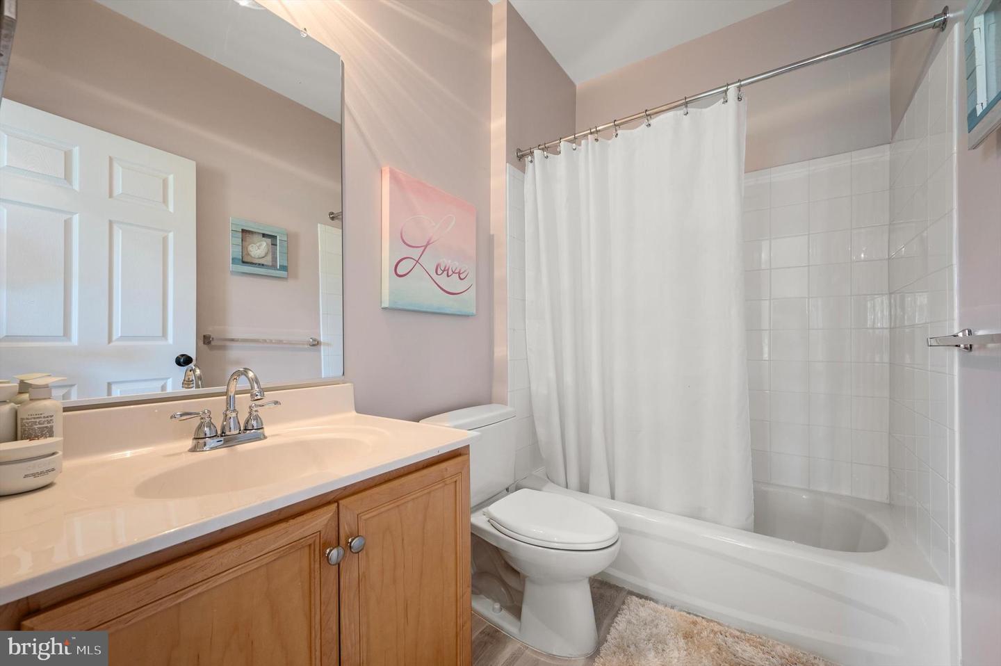 18132 SHENSTONE RUN CT, LEESBURG, Virginia 20175, 4 Bedrooms Bedrooms, ,5 BathroomsBathrooms,Residential,For sale,18132 SHENSTONE RUN CT,VALO2100322 MLS # VALO2100322