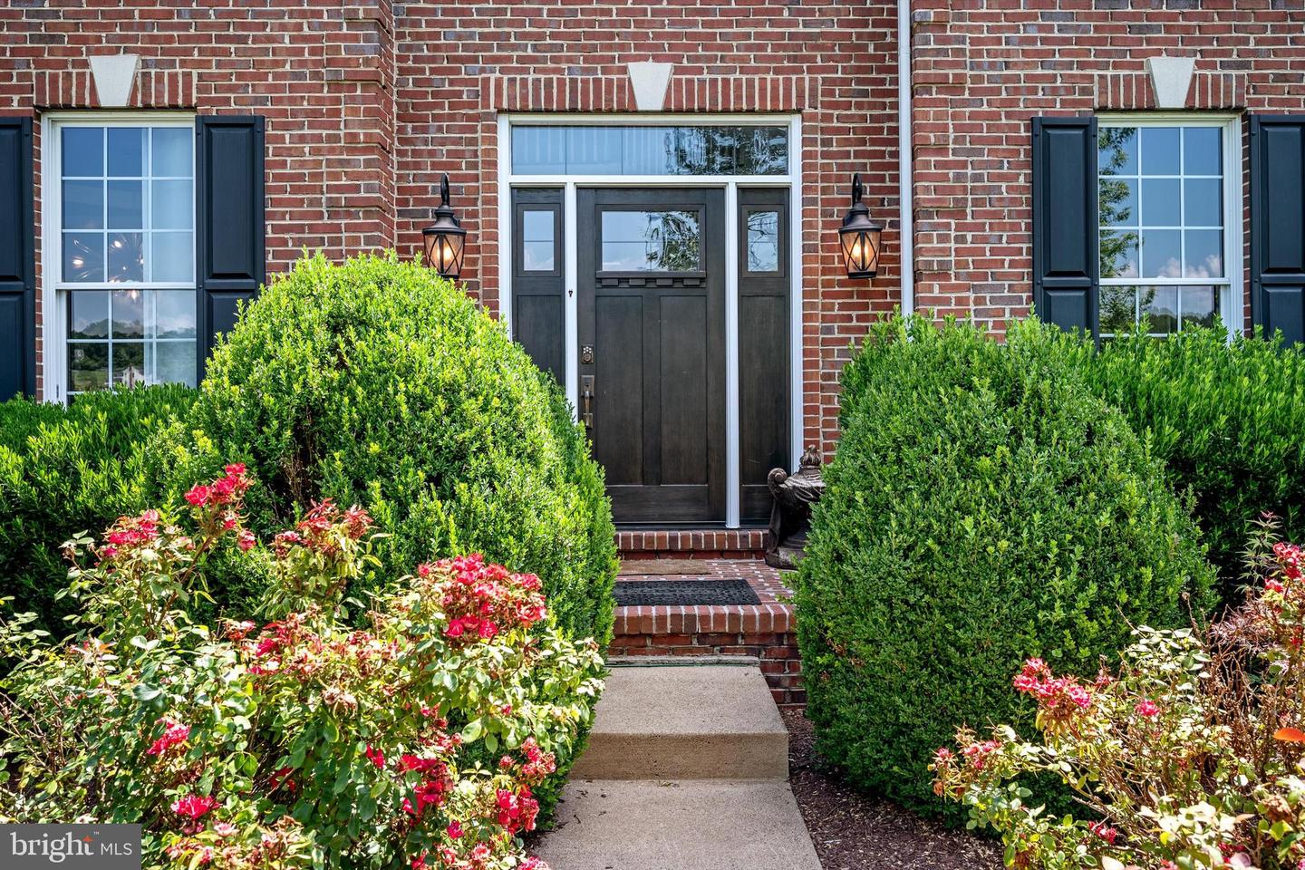 18132 SHENSTONE RUN CT, LEESBURG, Virginia 20175, 4 Bedrooms Bedrooms, ,5 BathroomsBathrooms,Residential,For sale,18132 SHENSTONE RUN CT,VALO2100322 MLS # VALO2100322