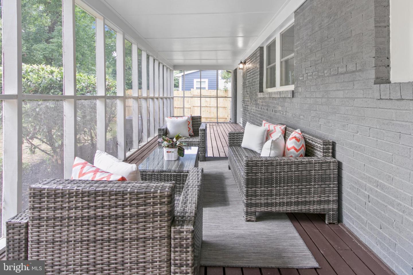 6502 FORT HUNT RD, ALEXANDRIA, Virginia 22307, 3 Bedrooms Bedrooms, 6 Rooms Rooms,3 BathroomsBathrooms,Residential,For sale,6502 FORT HUNT RD,VAFX2257116 MLS # VAFX2257116
