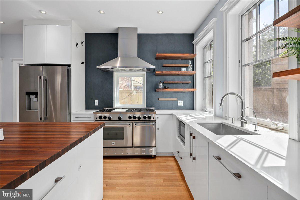 1724 TAYLOR ST NW, WASHINGTON, District Of Columbia 20011, 5 Bedrooms Bedrooms, ,3 BathroomsBathrooms,Residential,For sale,1724 TAYLOR ST NW,DCDC2213194 MLS # DCDC2213194