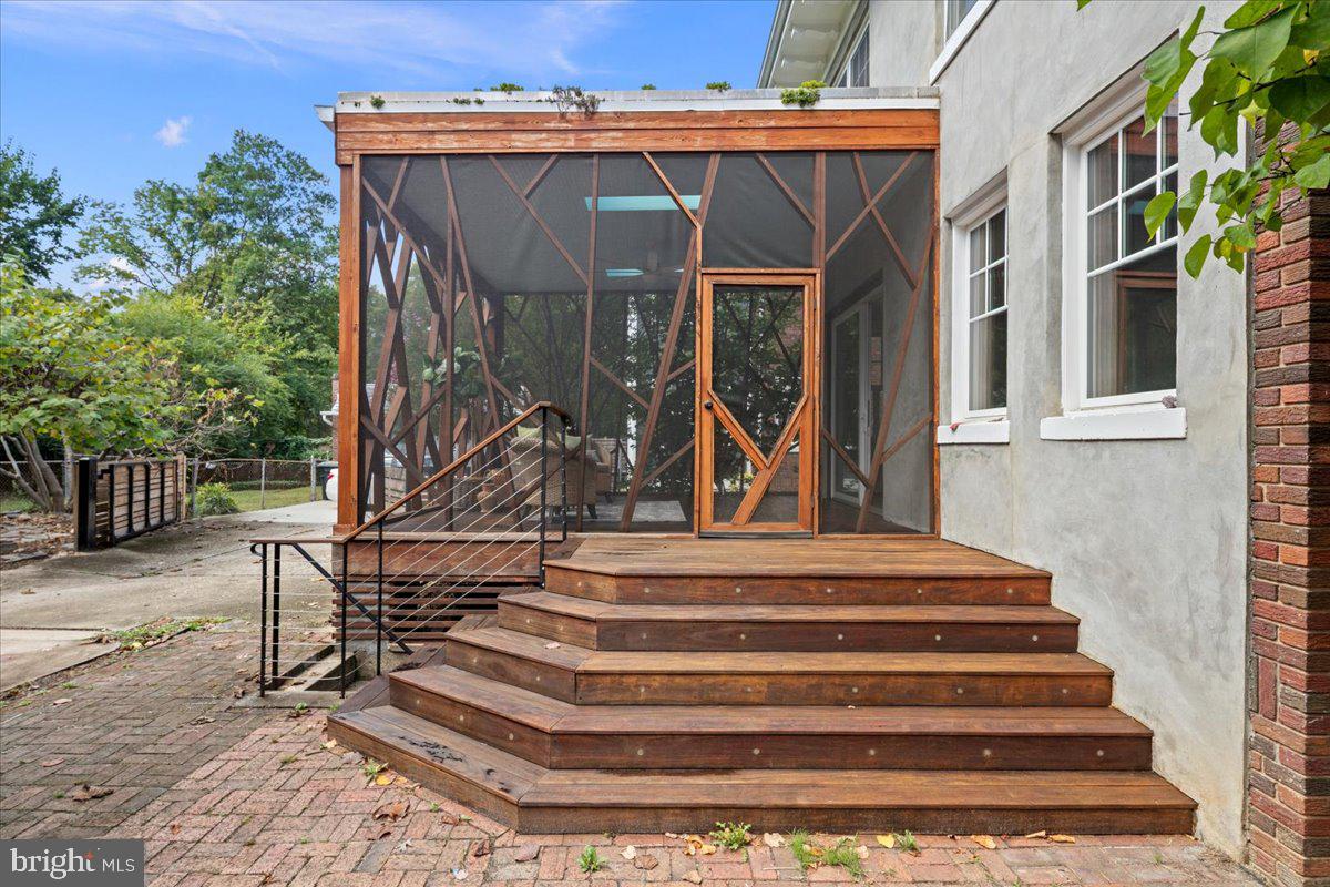 1724 TAYLOR ST NW, WASHINGTON, District Of Columbia 20011, 5 Bedrooms Bedrooms, ,3 BathroomsBathrooms,Residential,For sale,1724 TAYLOR ST NW,DCDC2213194 MLS # DCDC2213194