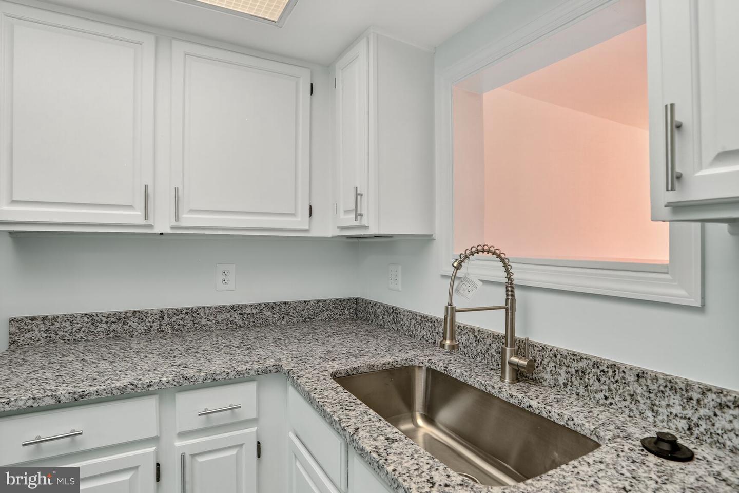 21747 LEATHERLEAF CIR, STERLING, Virginia 20164, 3 Bedrooms Bedrooms, ,3 BathroomsBathrooms,Residential,For sale,21747 LEATHERLEAF CIR,VALO2104344 MLS # VALO2104344