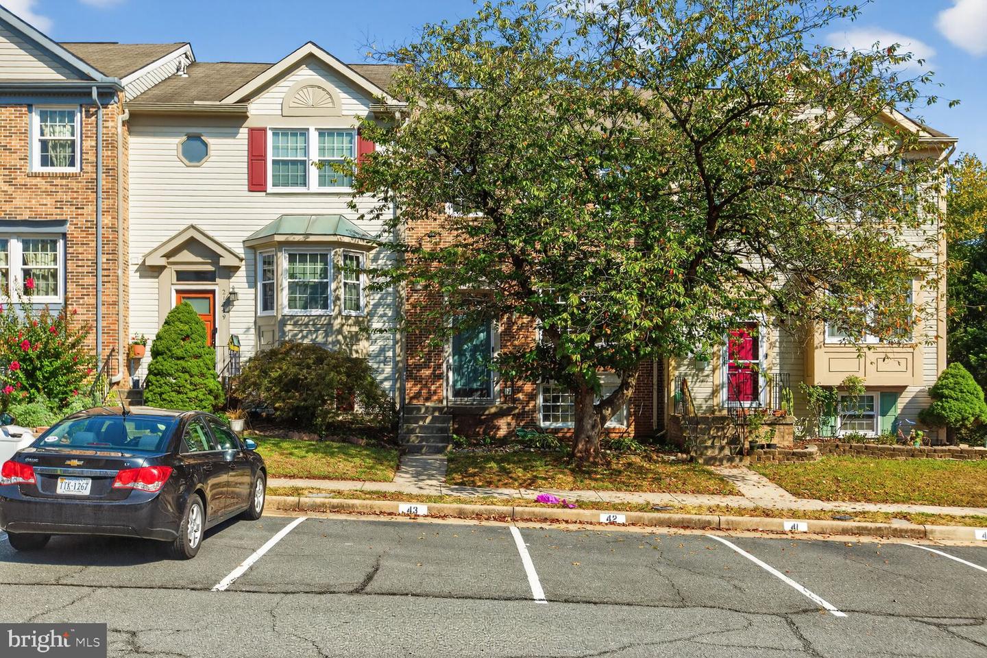 21747 LEATHERLEAF CIR, STERLING, Virginia 20164, 3 Bedrooms Bedrooms, ,3 BathroomsBathrooms,Residential,For sale,21747 LEATHERLEAF CIR,VALO2104344 MLS # VALO2104344