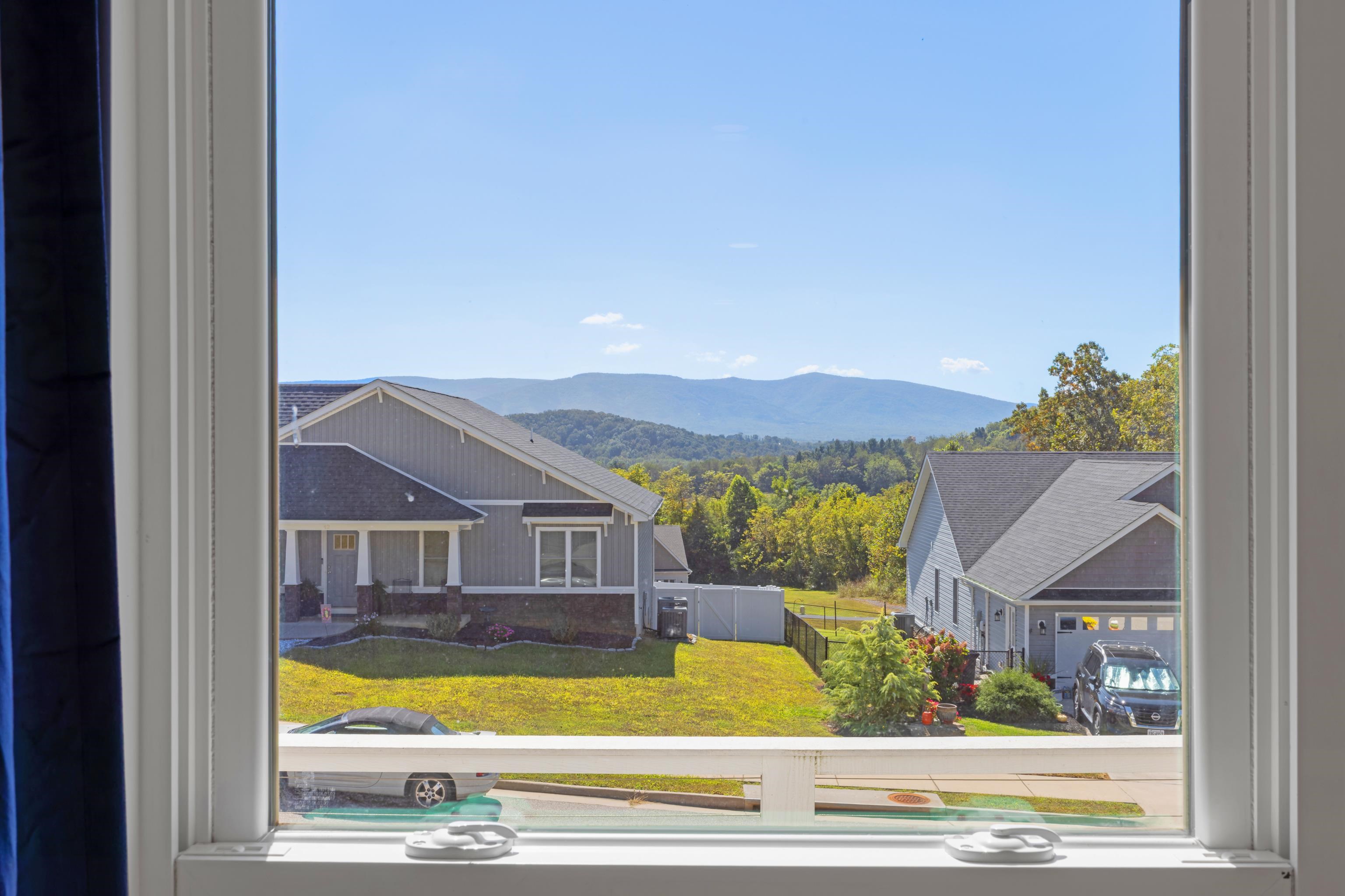 43 MCILWEE LN, STAUNTON, Virginia 24401, 4 Bedrooms Bedrooms, ,3 BathroomsBathrooms,Residential,43 MCILWEE LN,669245 MLS # 669245