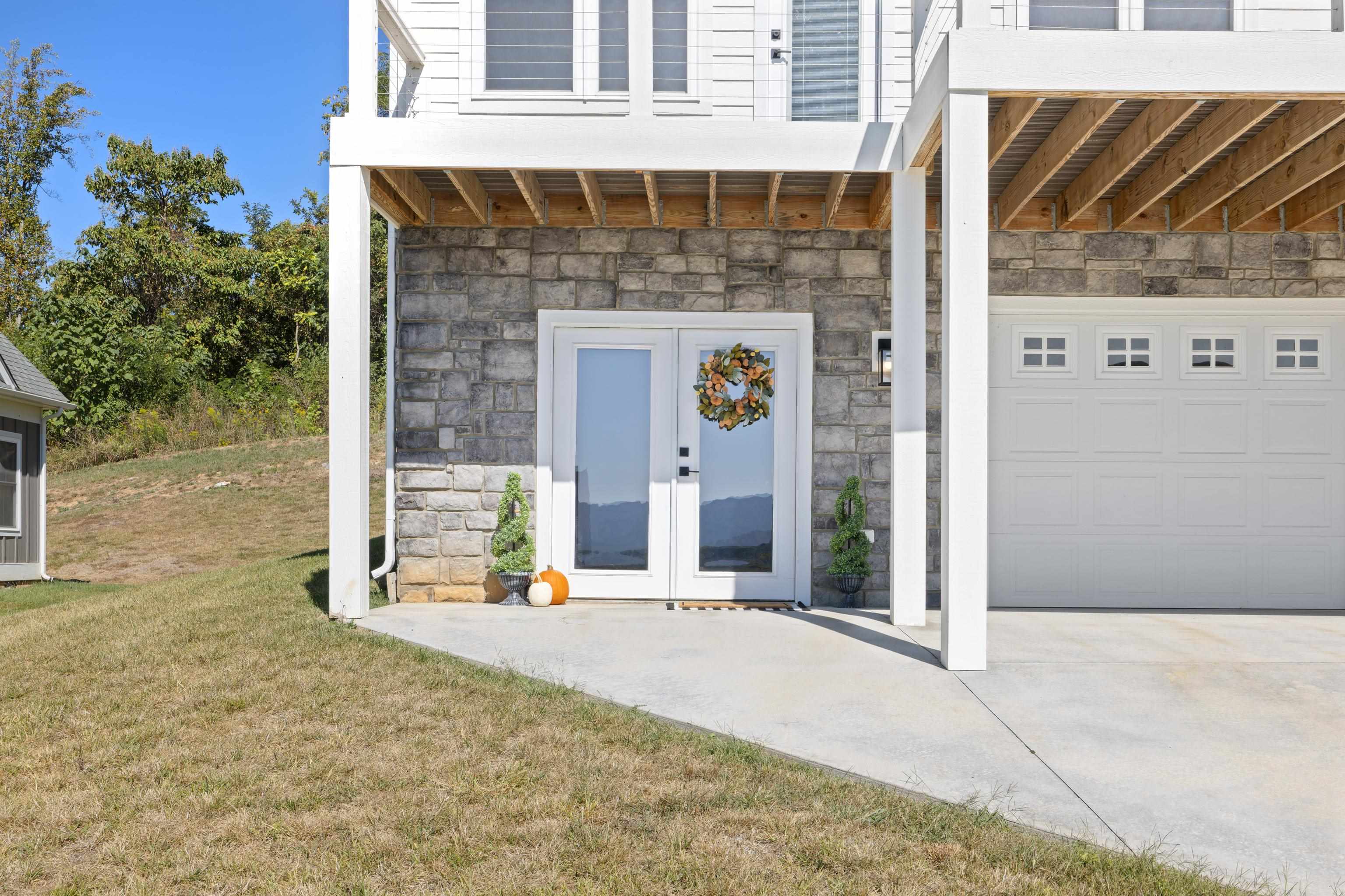 43 MCILWEE LN, STAUNTON, Virginia 24401, 4 Bedrooms Bedrooms, ,3 BathroomsBathrooms,Residential,43 MCILWEE LN,669245 MLS # 669245