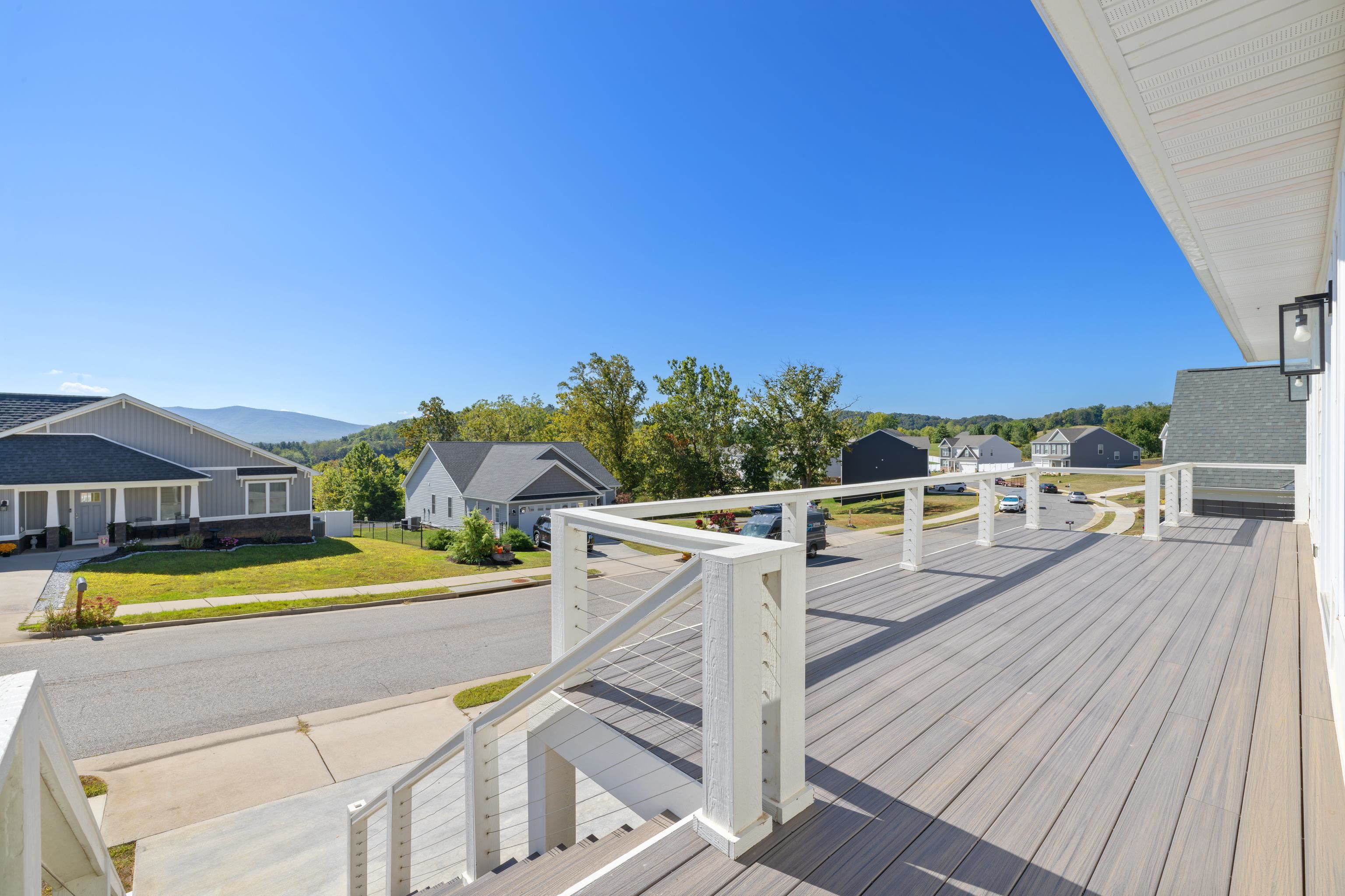 43 MCILWEE LN, STAUNTON, Virginia 24401, 4 Bedrooms Bedrooms, ,3 BathroomsBathrooms,Residential,43 MCILWEE LN,669245 MLS # 669245