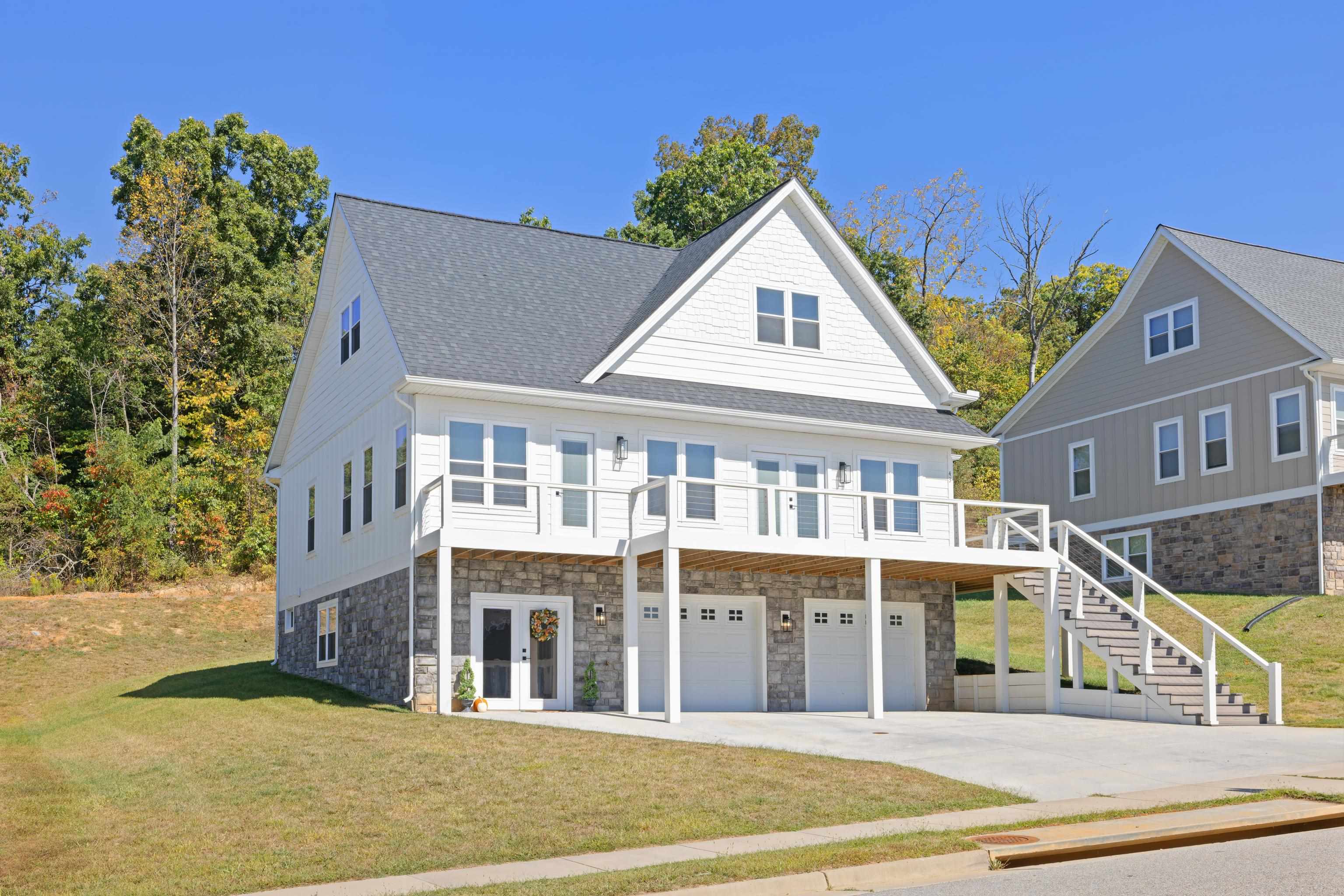 43 MCILWEE LN, STAUNTON, Virginia 24401, 4 Bedrooms Bedrooms, ,3 BathroomsBathrooms,Residential,43 MCILWEE LN,669245 MLS # 669245