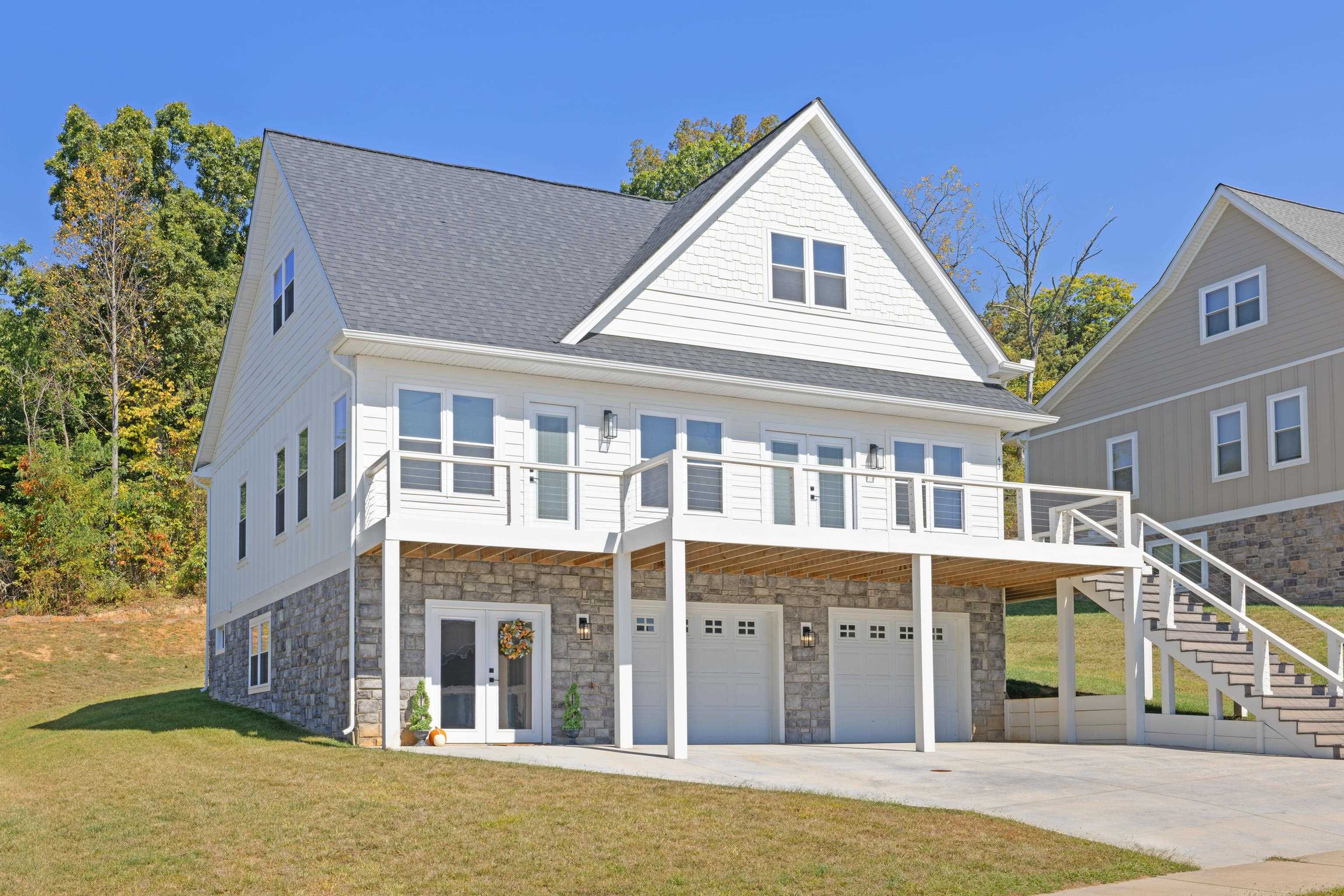 43 MCILWEE LN, STAUNTON, Virginia 24401, 4 Bedrooms Bedrooms, ,3 BathroomsBathrooms,Residential,43 MCILWEE LN,669245 MLS # 669245