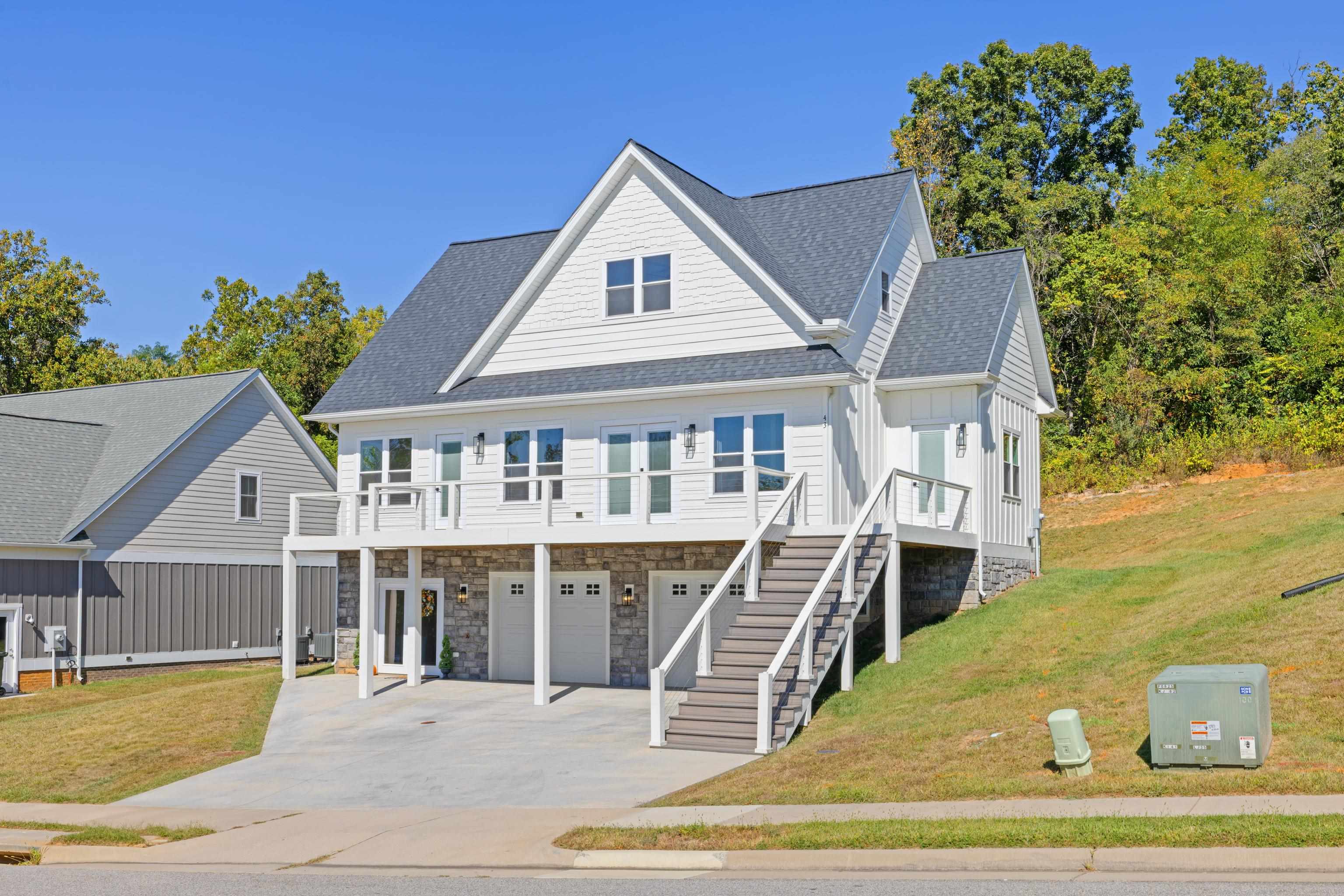 43 MCILWEE LN, STAUNTON, Virginia 24401, 4 Bedrooms Bedrooms, ,3 BathroomsBathrooms,Residential,43 MCILWEE LN,669245 MLS # 669245