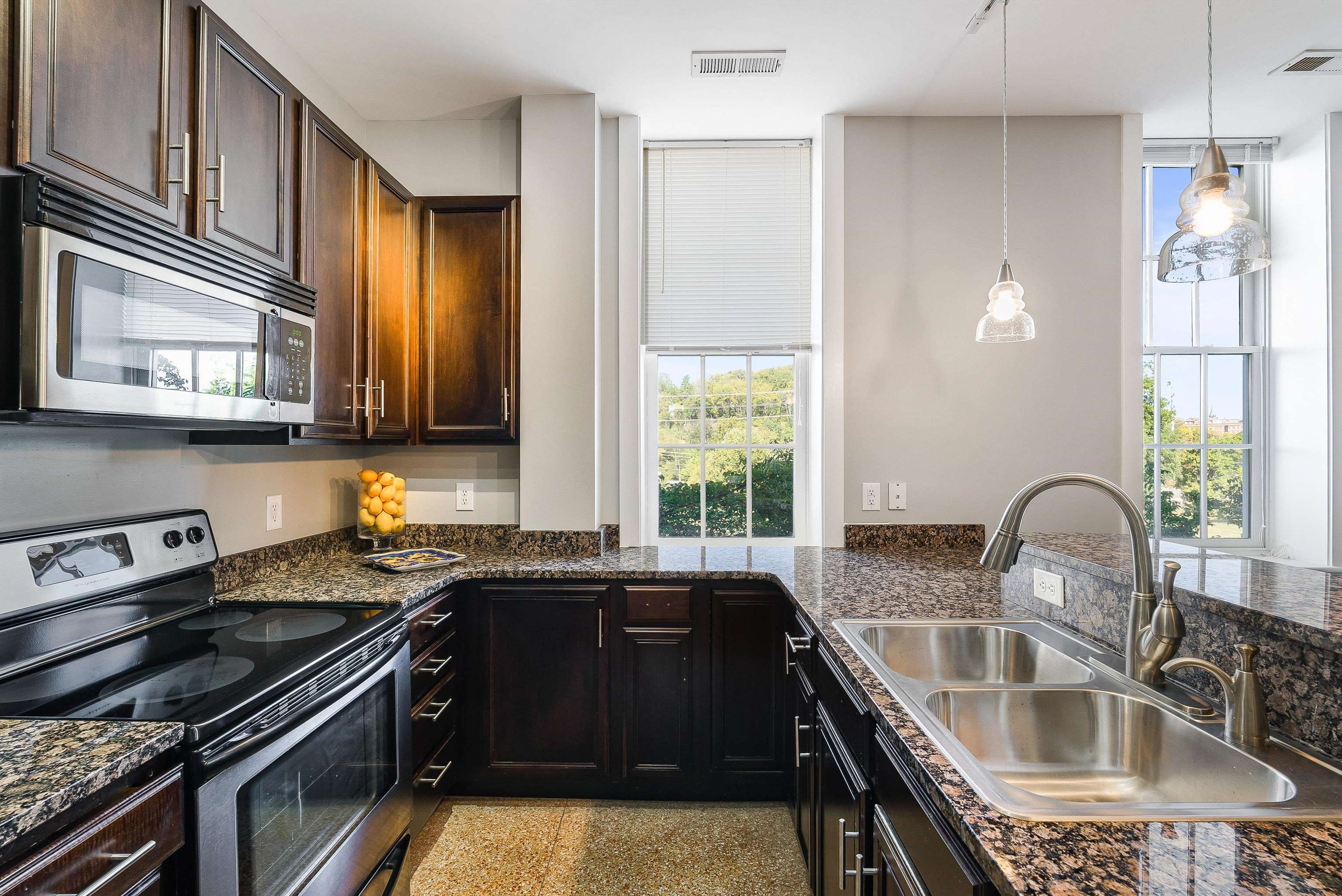 101 W VILLAGE DR, STAUNTON, Virginia 24401, 2 Bedrooms Bedrooms, ,2 BathroomsBathrooms,Residential,101 W VILLAGE DR,669246 MLS # 669246