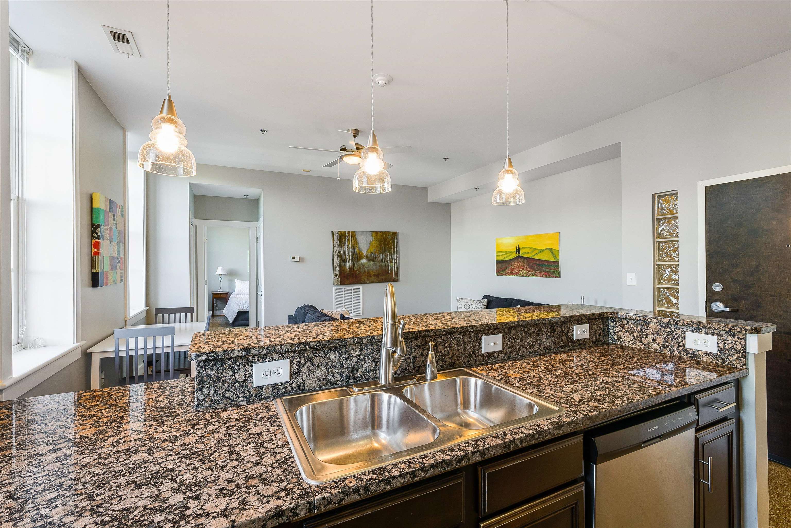 101 W VILLAGE DR, STAUNTON, Virginia 24401, 2 Bedrooms Bedrooms, ,2 BathroomsBathrooms,Residential,101 W VILLAGE DR,669246 MLS # 669246