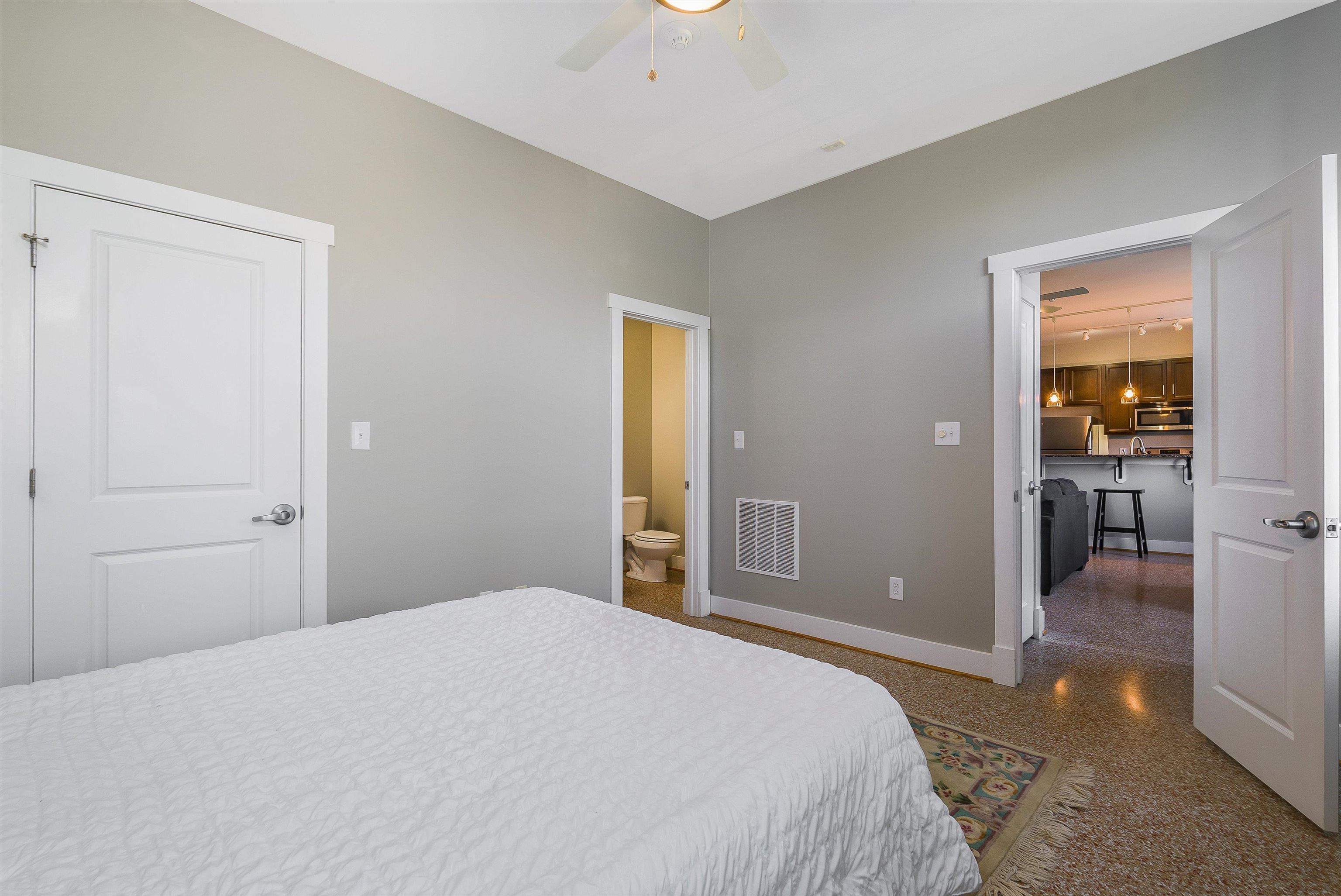 101 W VILLAGE DR, STAUNTON, Virginia 24401, 2 Bedrooms Bedrooms, ,2 BathroomsBathrooms,Residential,101 W VILLAGE DR,669246 MLS # 669246